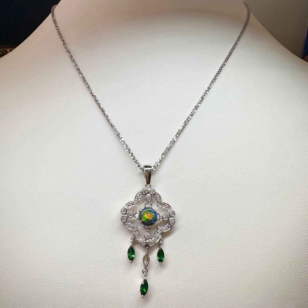 【K18】ブラックオパール 0.80ct ネックレス