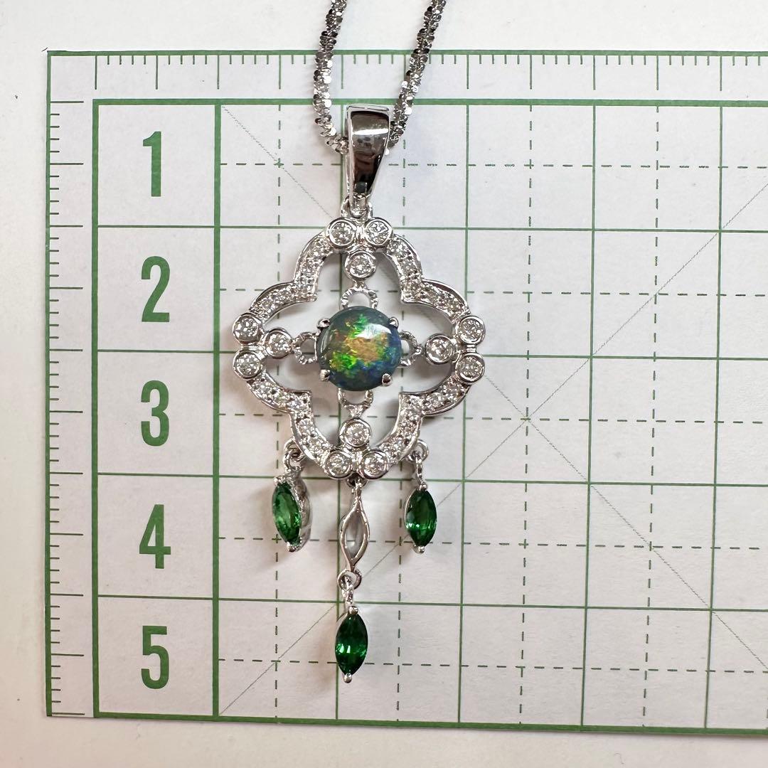 【K18】ブラックオパール 0.80ct ネックレス