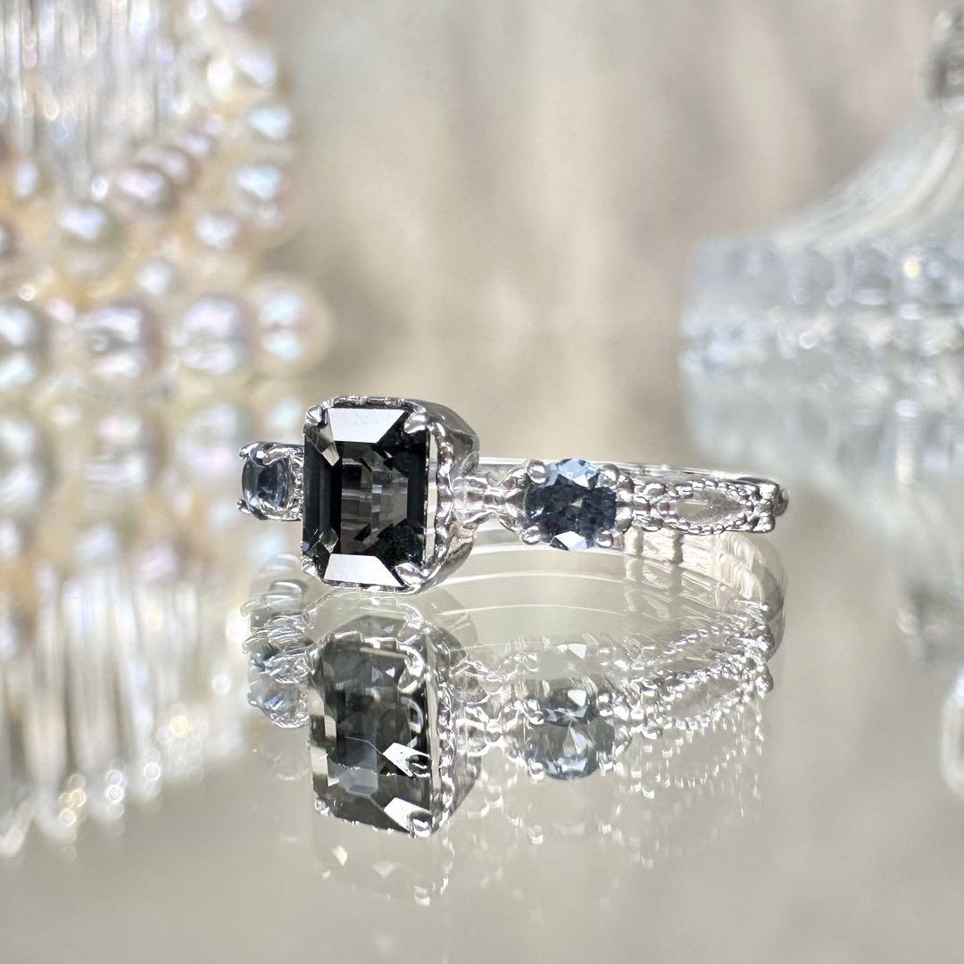 【美品】k14WG スピネル 0.63ct リング