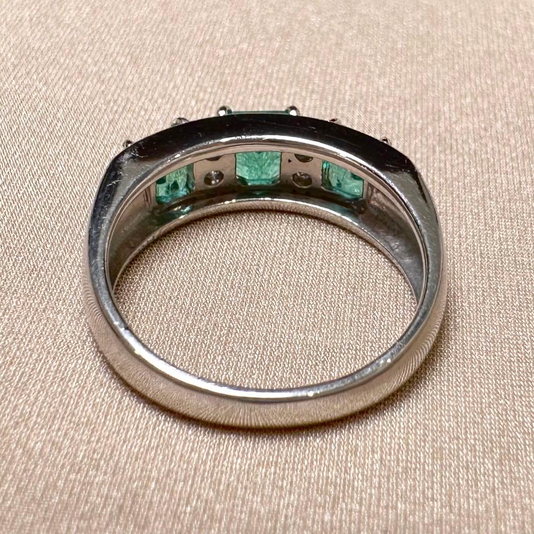 PT900 エメラルド 1.02ct ダイヤモンド リング スリーストーン