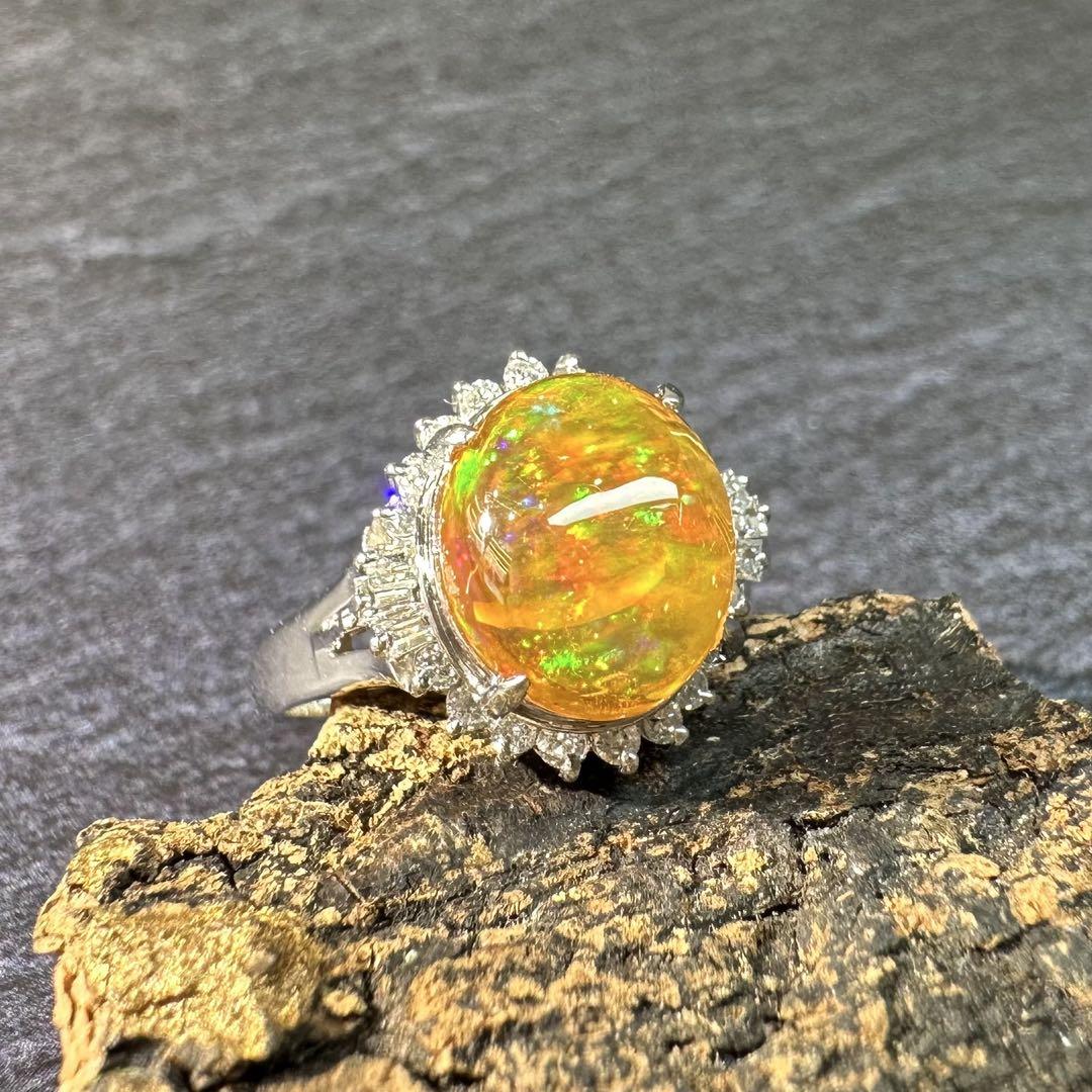 【美品】メキシコオパール リング ダイヤ取り巻き デザイン