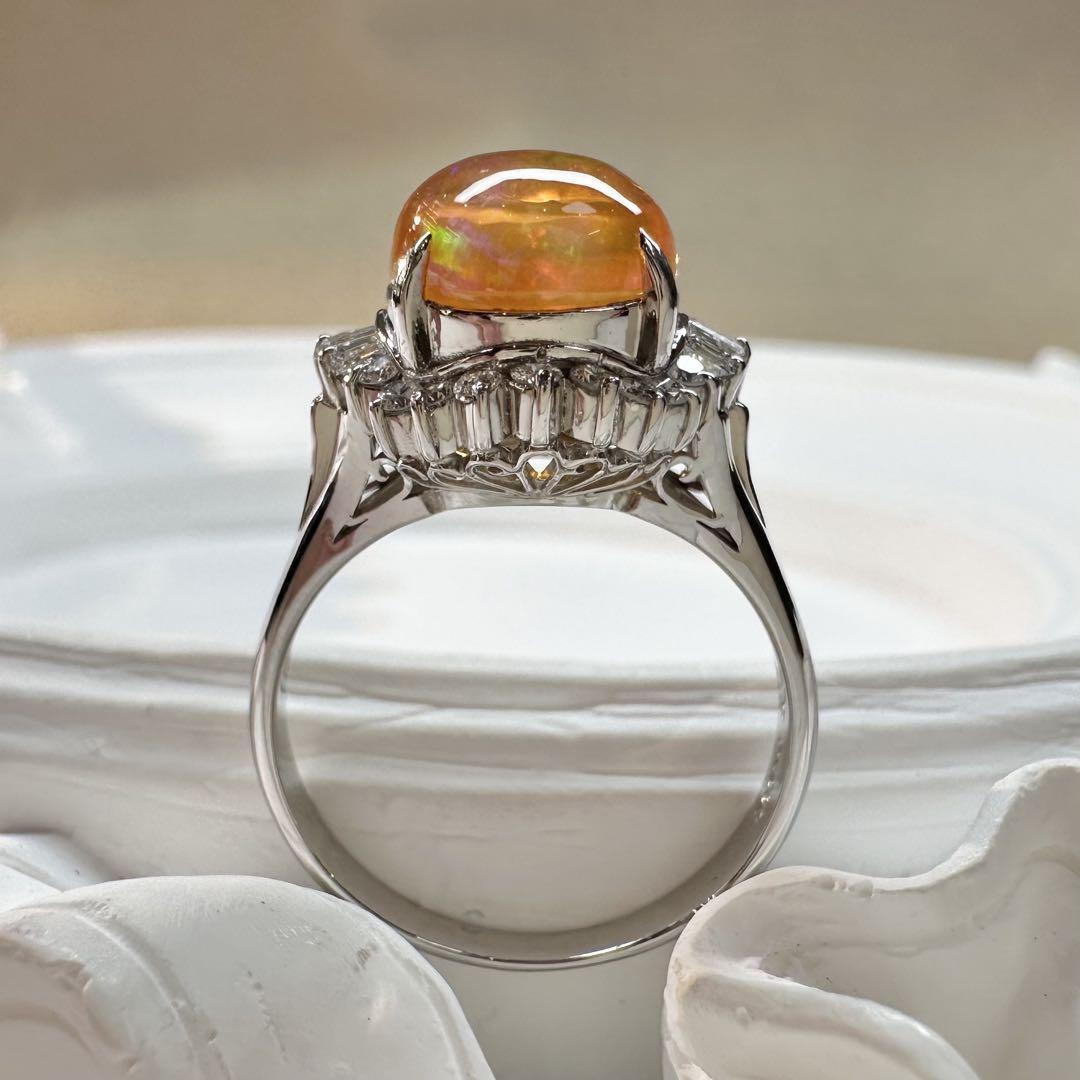 【美品】メキシコオパール リング ダイヤ取り巻き デザイン