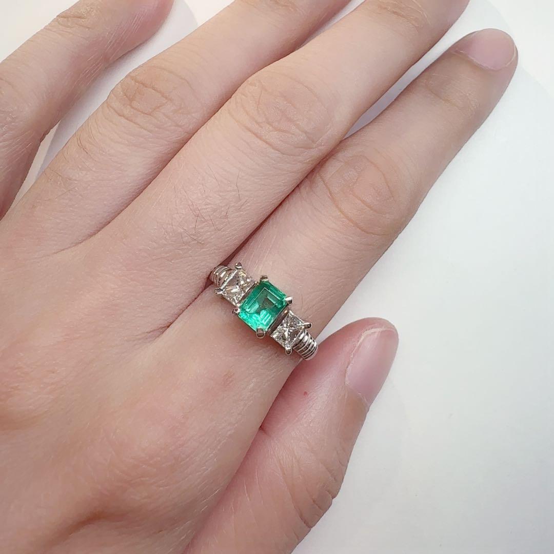 【美品】PT900 エメラルド 0.65ct リング ダイヤ