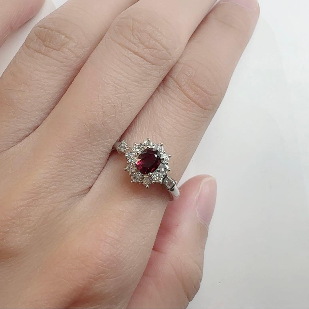 【美品】PT900 ルビー 0.71ct ダイヤ取り巻き デザインリング