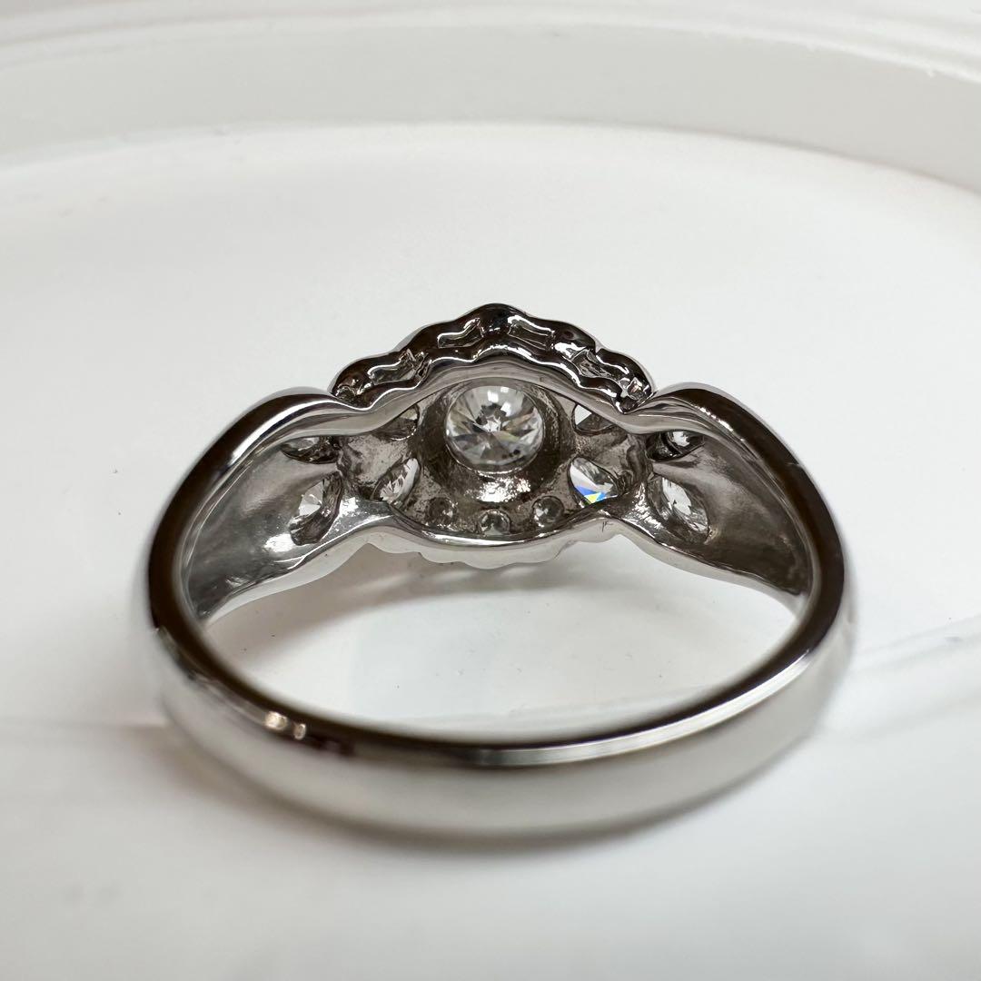 【美品】PT900 ダイヤモンド 0.40ct リング フラワーデザイン