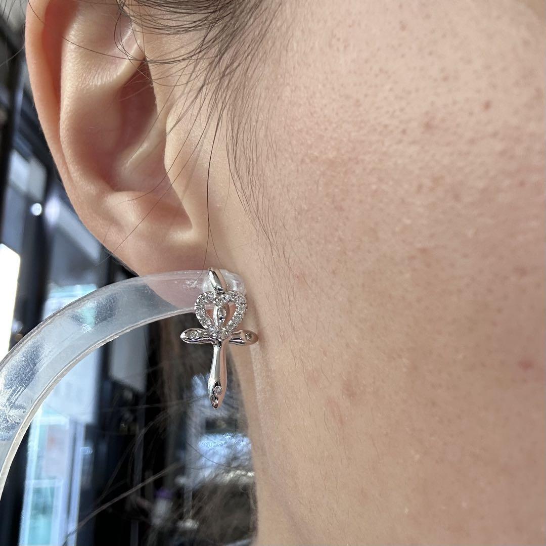 【K18WG】ダイヤモンド 0.14ct*2ピアス ハート 十字架