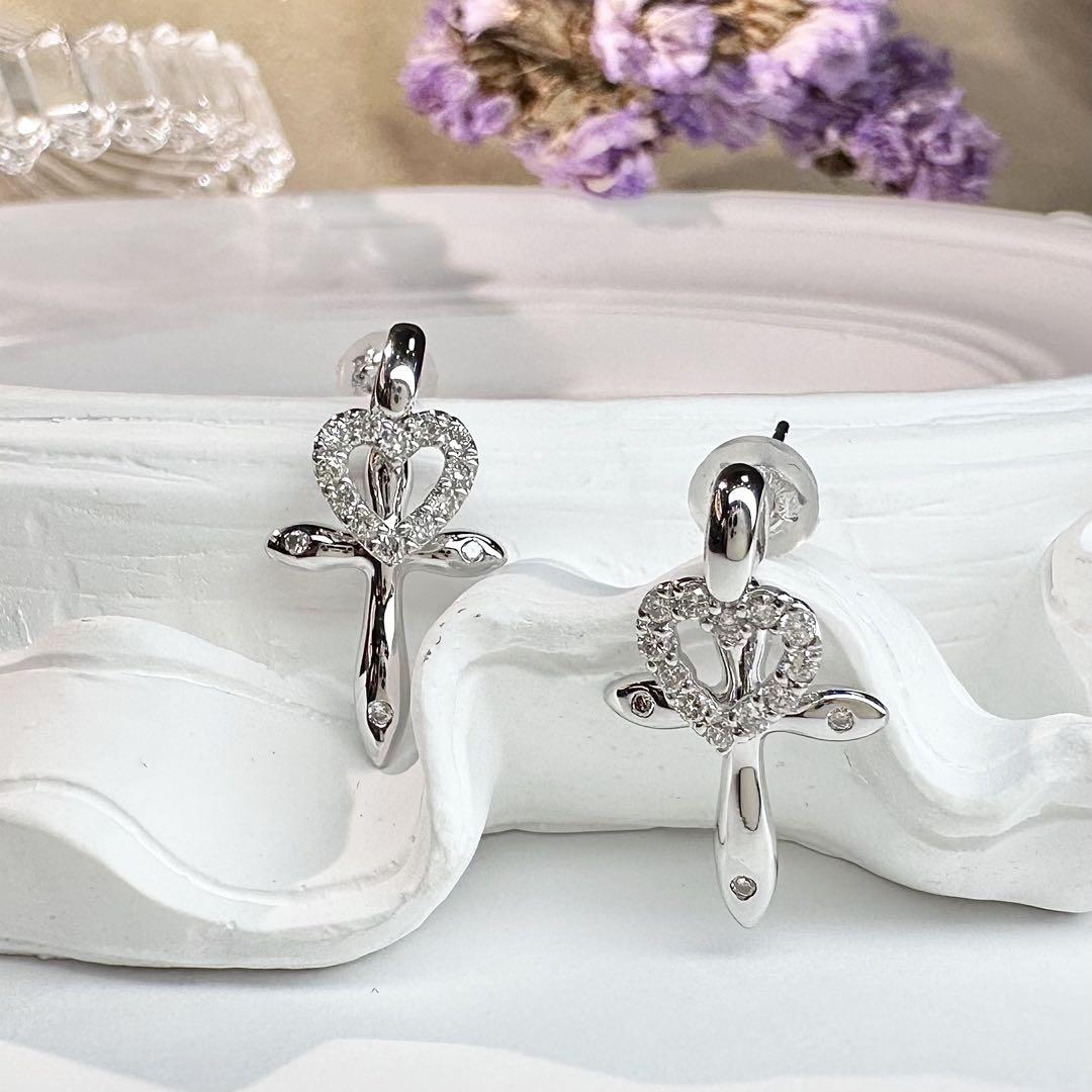 【K18WG】ダイヤモンド 0.14ct*2ピアス ハート 十字架