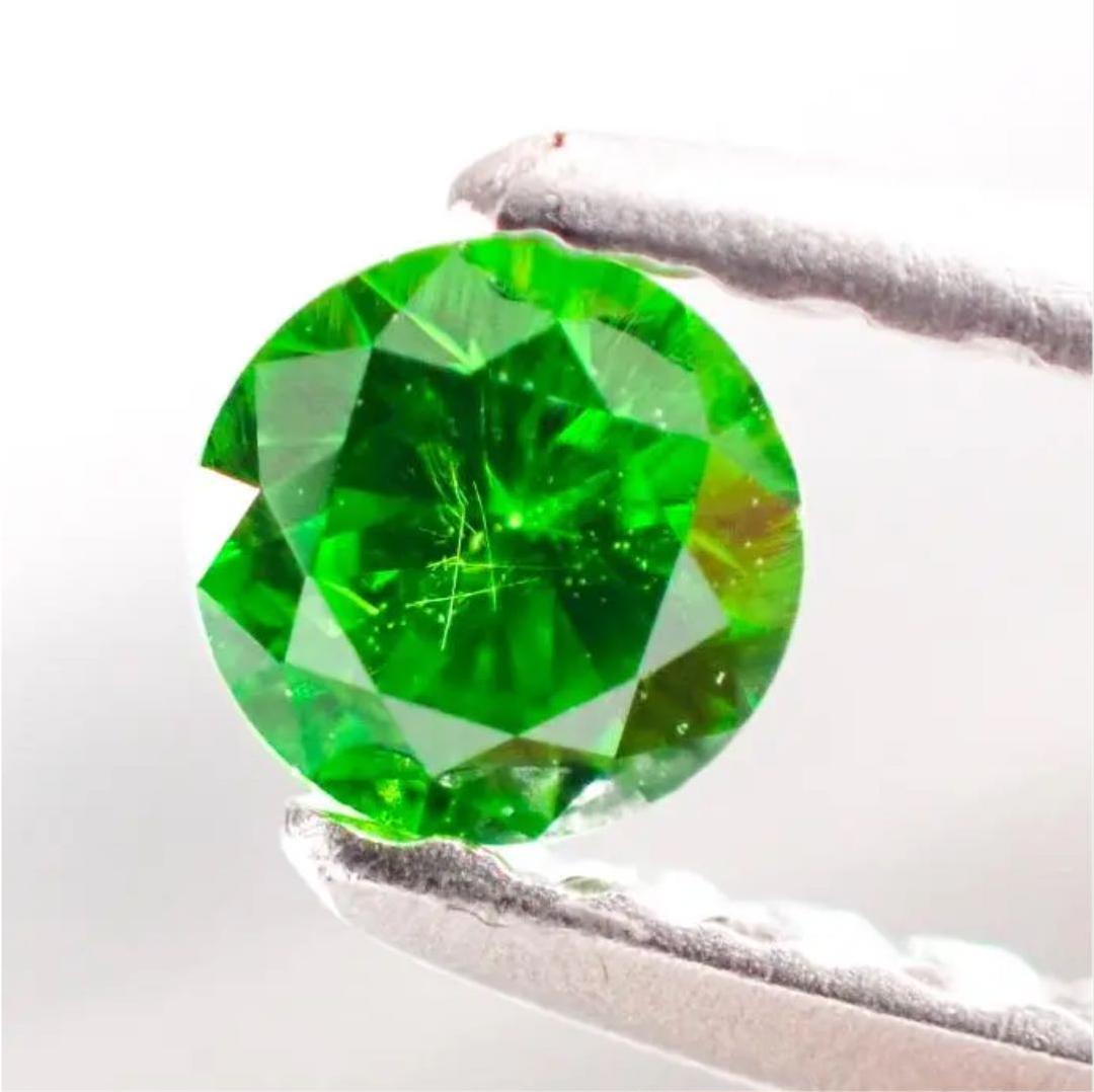天然デマントイドガーネット0.134ct【ロシア】☆ネオン、ホーステール
