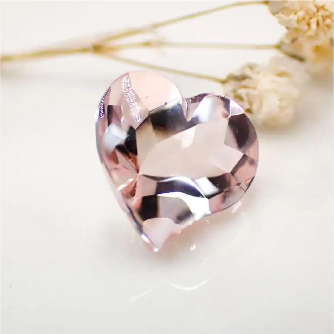 天然モルガナイト3.62ct【ブラジル】☆ハートシェイプのバフトップ