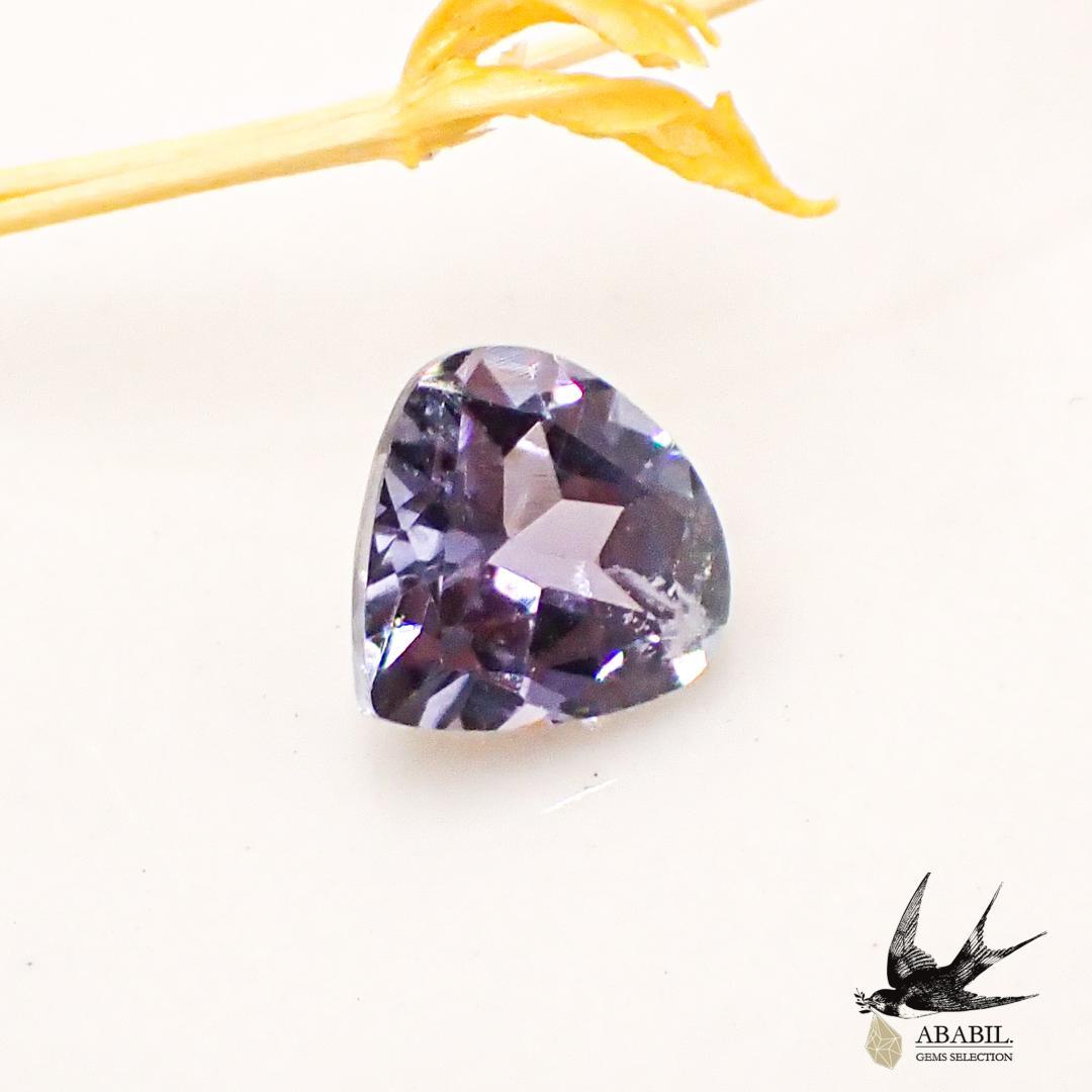 天然バイカラータンザナイト（ゾイサイト） 0.577ct【タンザニア】☆多