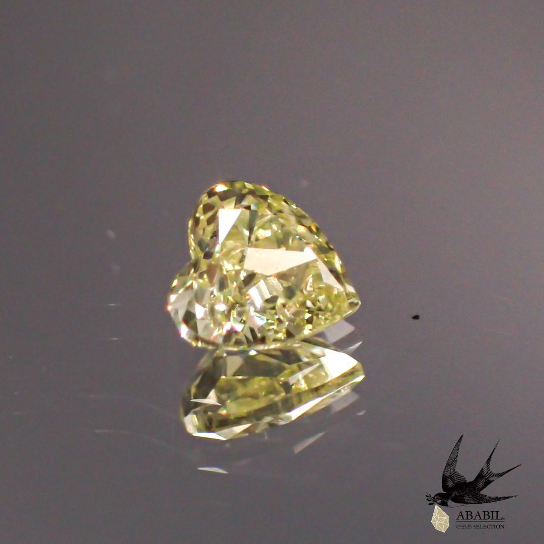 天然ライトイエローダイヤモンド0.147ct 【ハートカット】☆蛍光強☆ソ