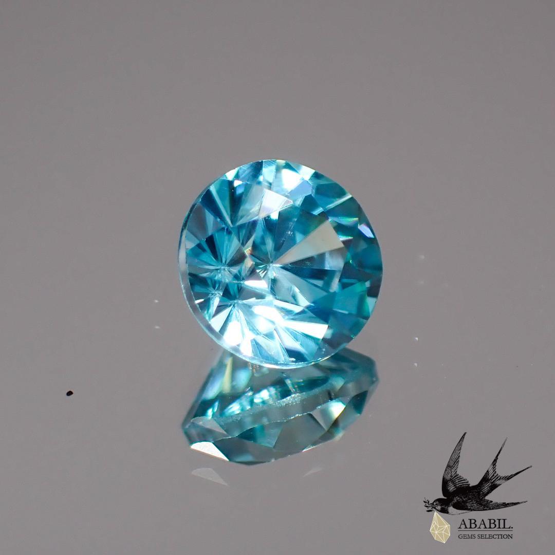 Natural blue zircon 0.880 [Cambodia] ★ Bi-color white &amp; blue 