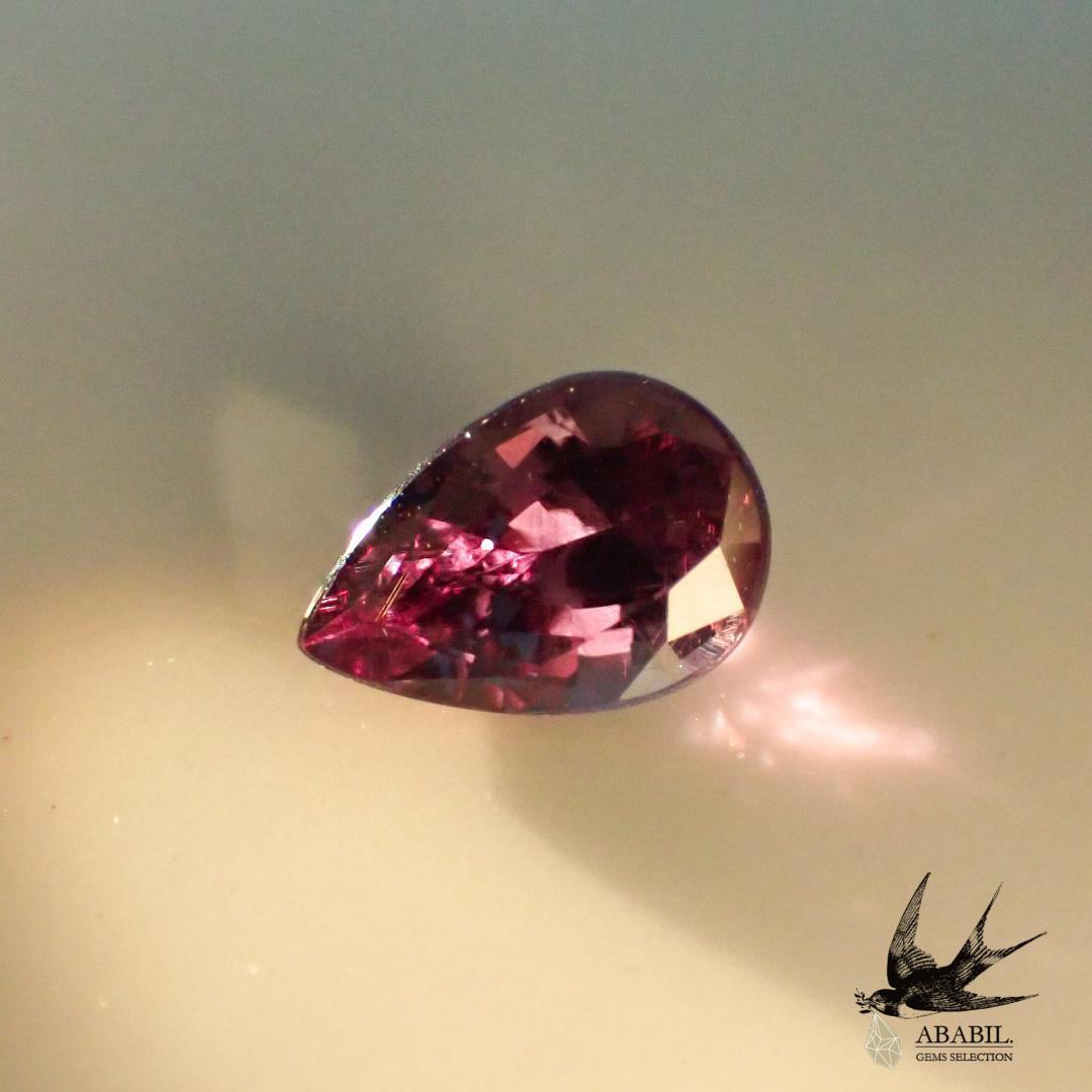 高品質天然カラーチェンジガーネット1.19ct【ベキリー】☆変色宝石☆ – ABABIL.gems