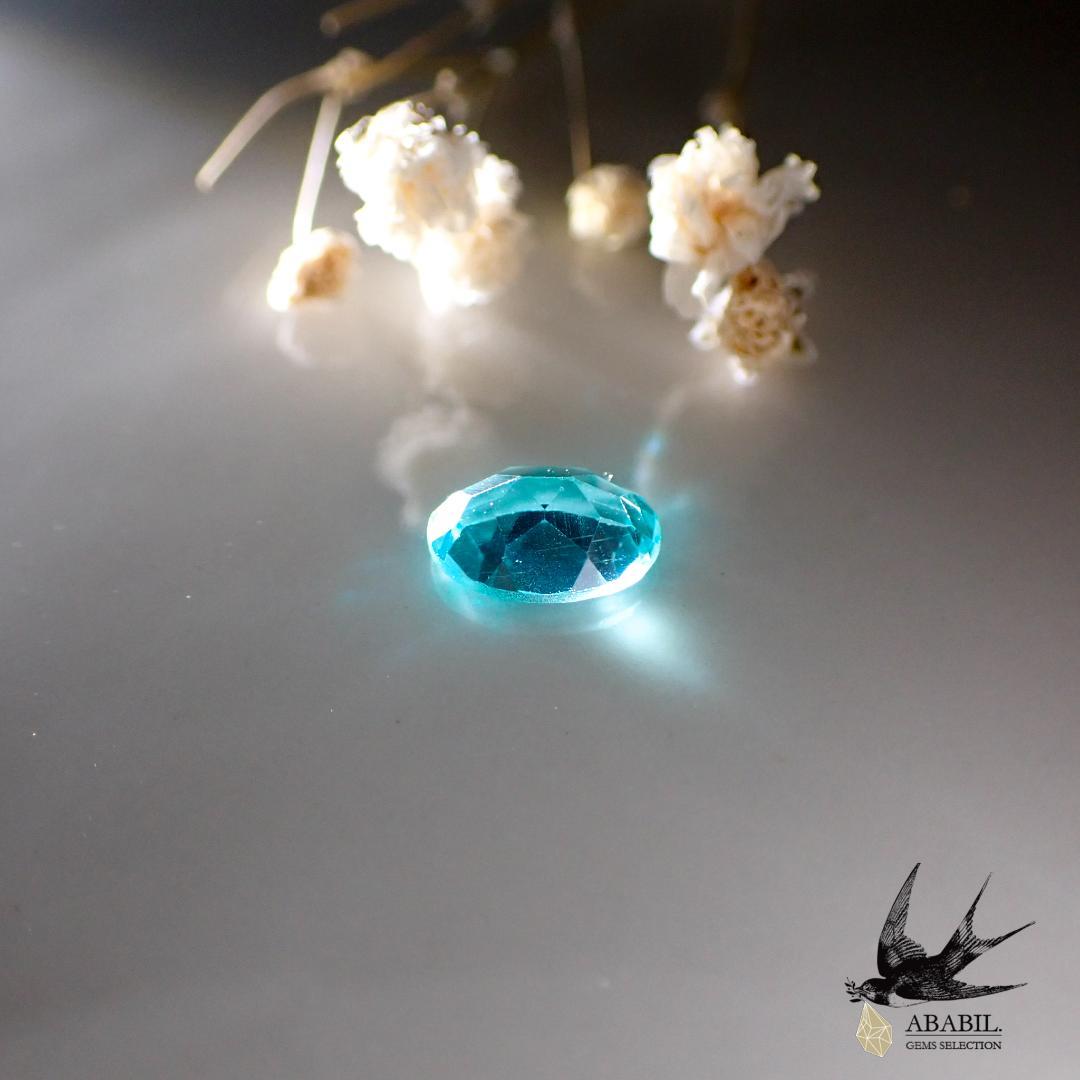 天然アパタイト0.856ct【マダガスカル】☆ネオンブルー、蛍光色