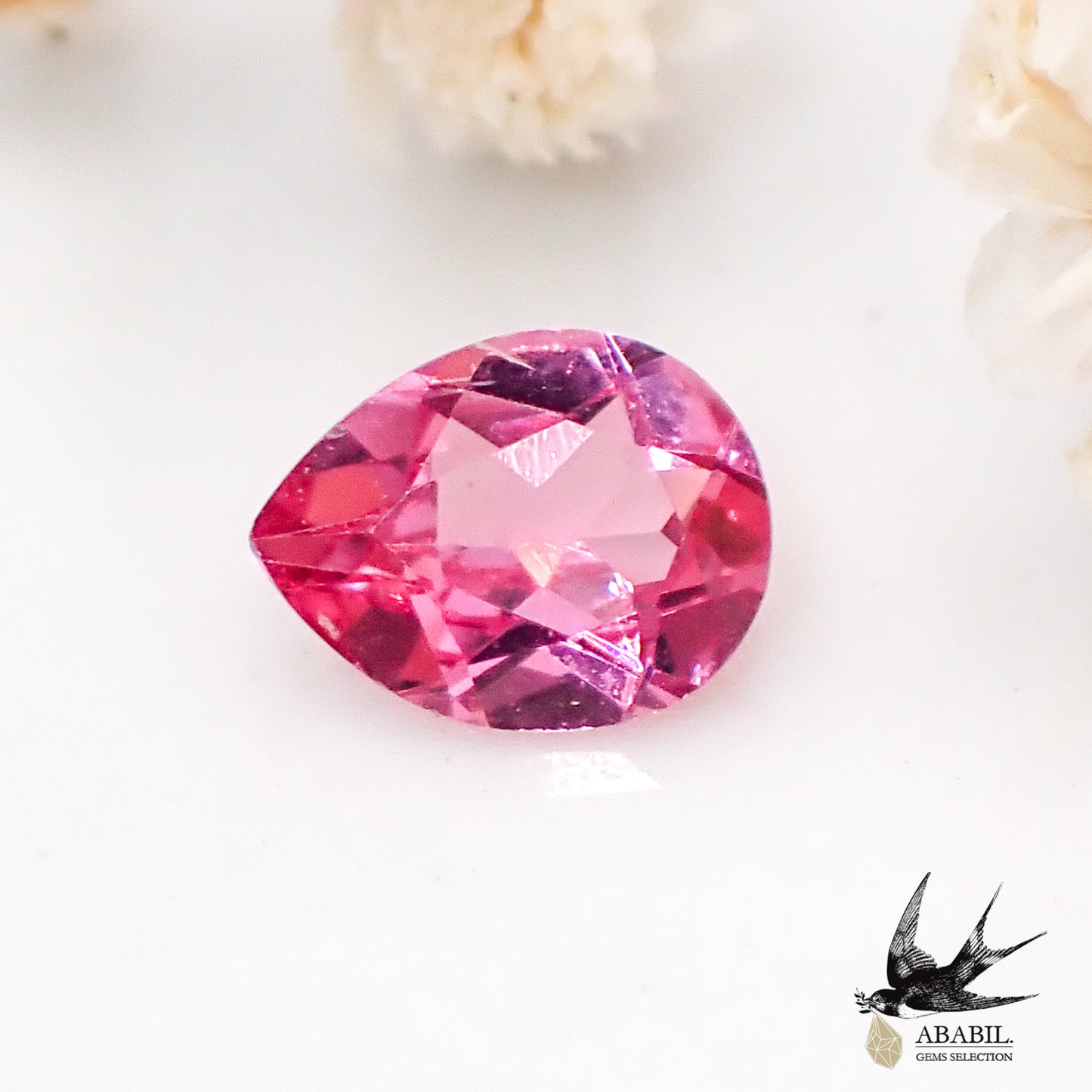 Natural hot pink spinel 0.305ct [Tanzania] Neon pink, fluorescence 