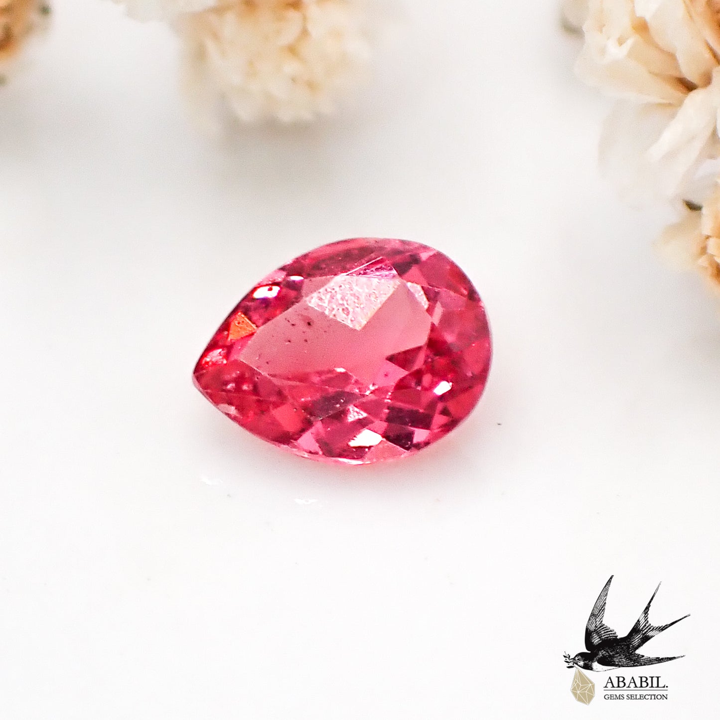 Natural hot pink spinel 0.324ct [Tanzania] Neon pink, fluorescence 