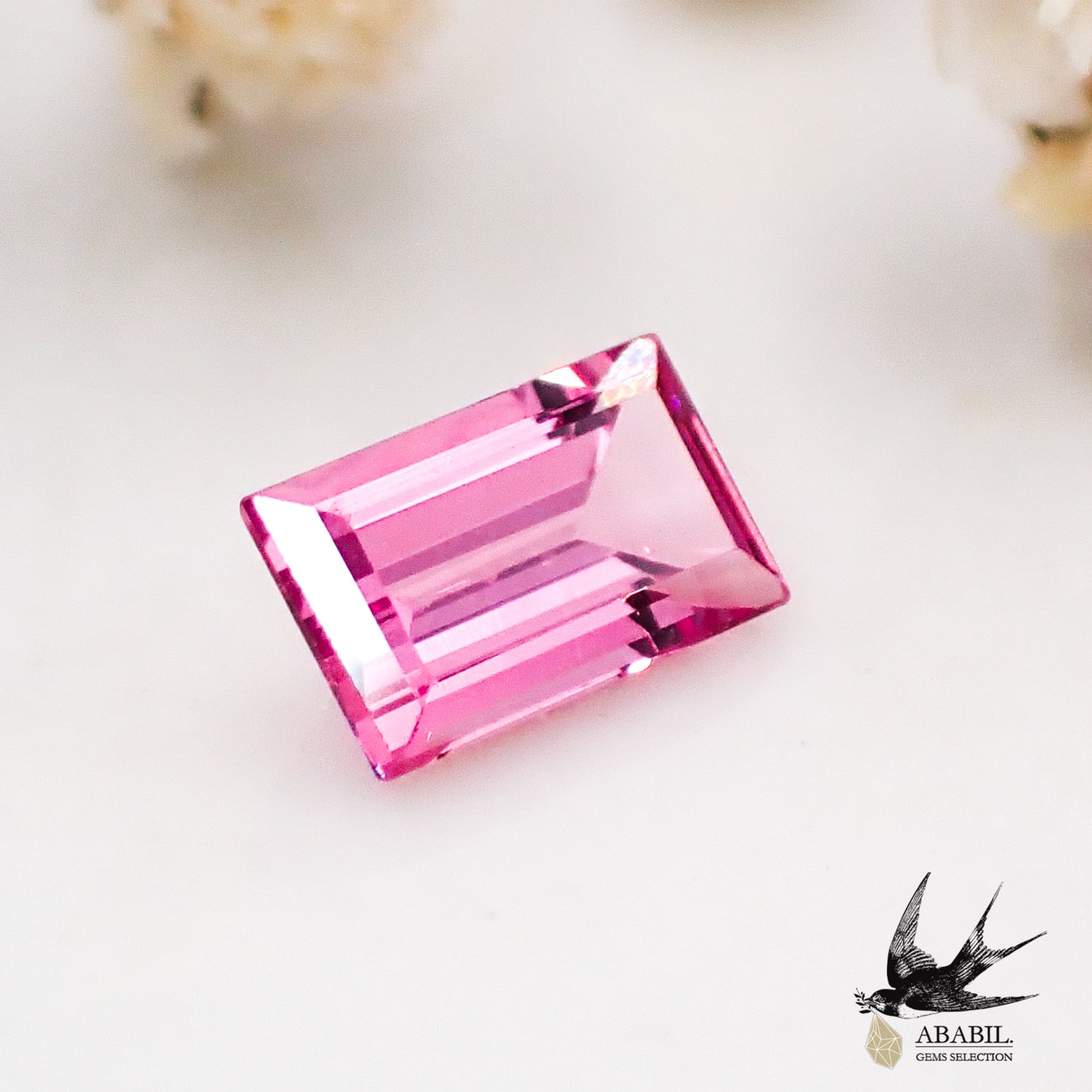 天然艷粉色尖晶石 0.329ct [坦桑尼亞] 霓虹粉色，熒光