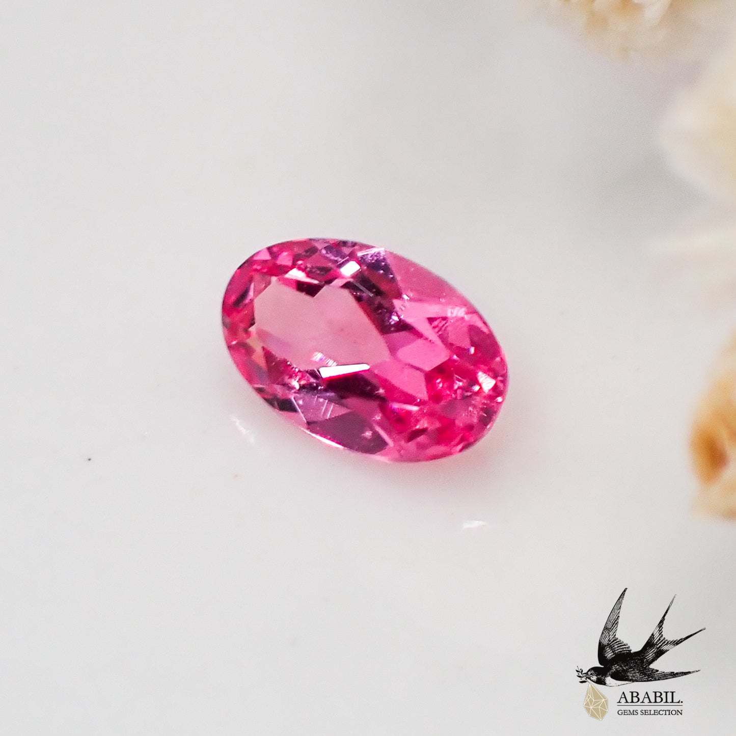 天然艷粉色尖晶石 0.210ct [坦桑尼亞] 霓虹粉色，熒光
