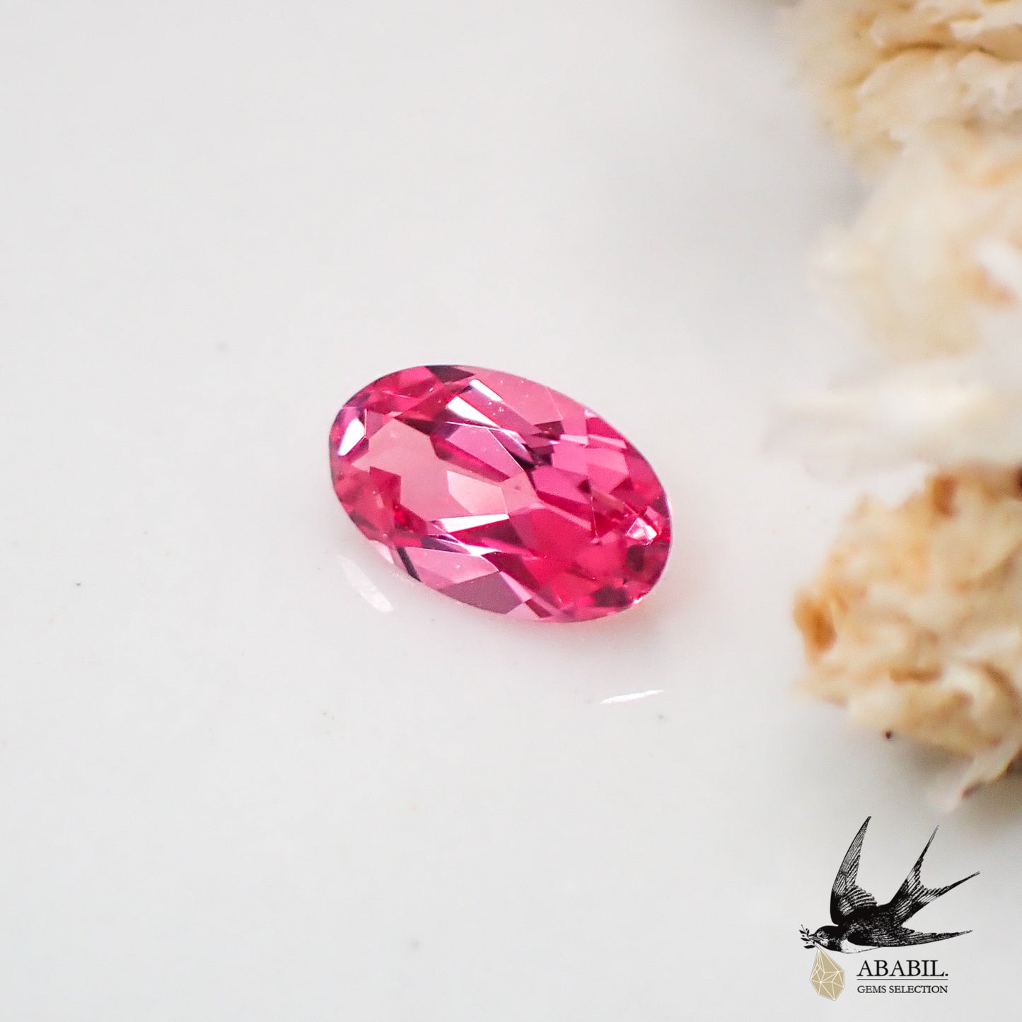 天然艷粉色尖晶石 0.23ct [坦桑尼亞] 霓虹粉色，熒光