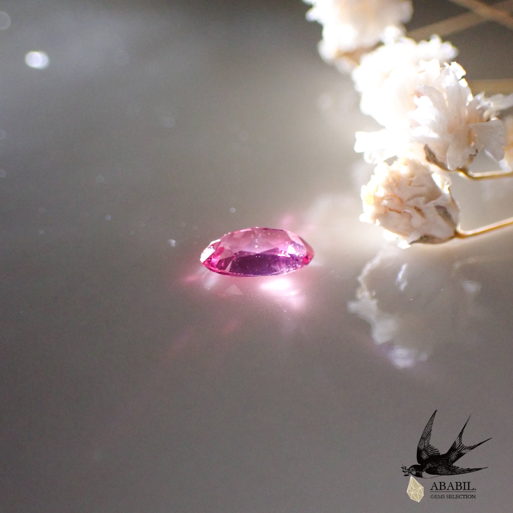 Natural hot pink spinel 0.230ct [Tanzania] Neon pink, fluorescence