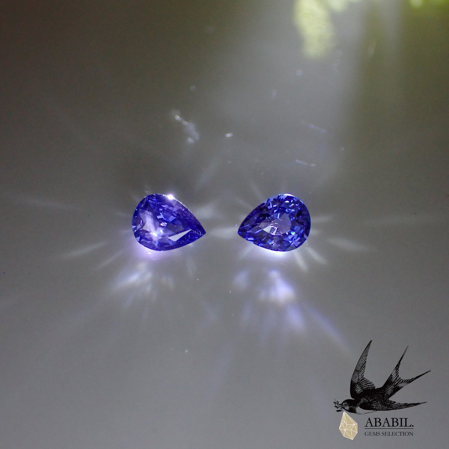 Natural bicolor sapphire 0.70ct [Sri Lanka] ★Set of 2 ★Brilliance★Fluorescence★