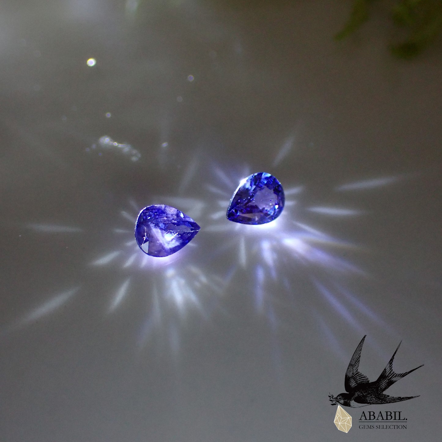 Natural bicolor sapphire 0.70ct [Sri Lanka] ★Set of 2 ★Brilliance★Fluorescence★