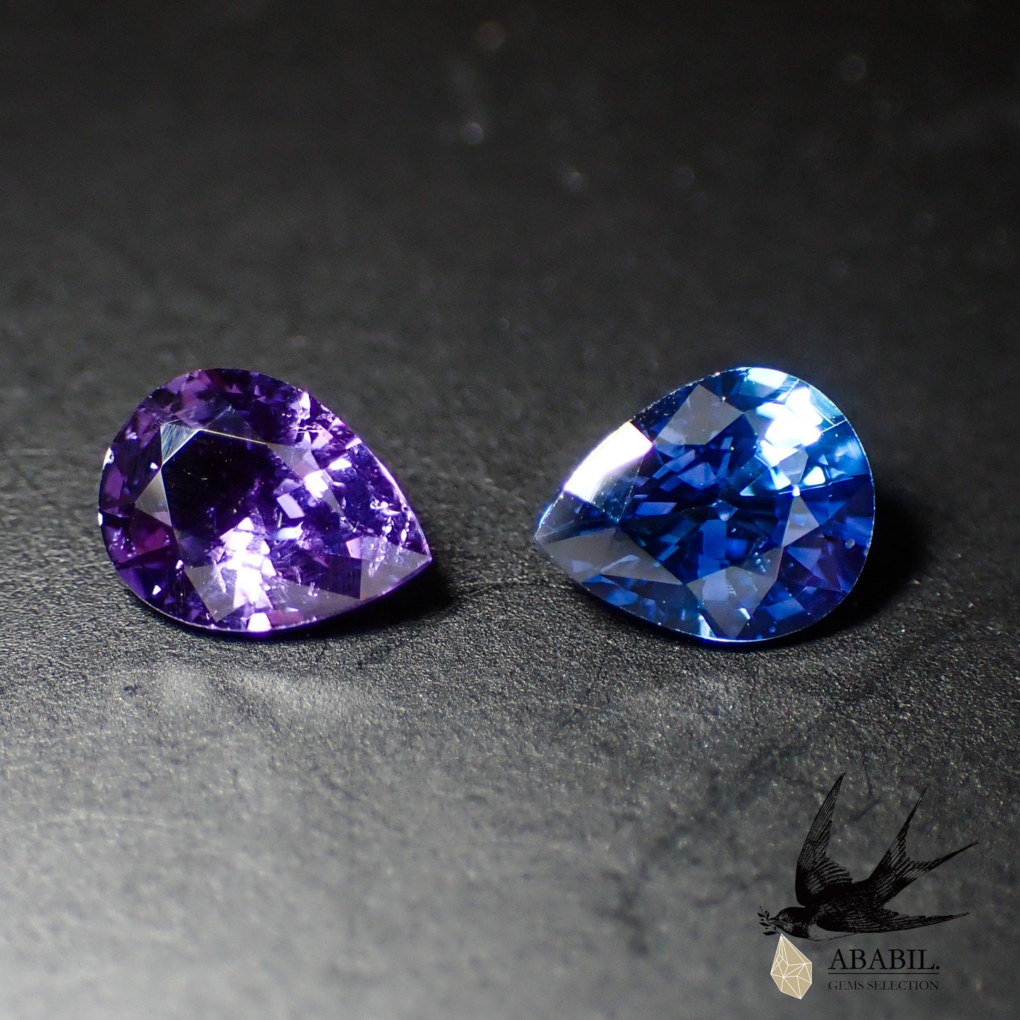 Natural bicolor sapphire 0.71ct [Sri Lanka] ★Set of 2 ★Brilliant ★Fluorescence★