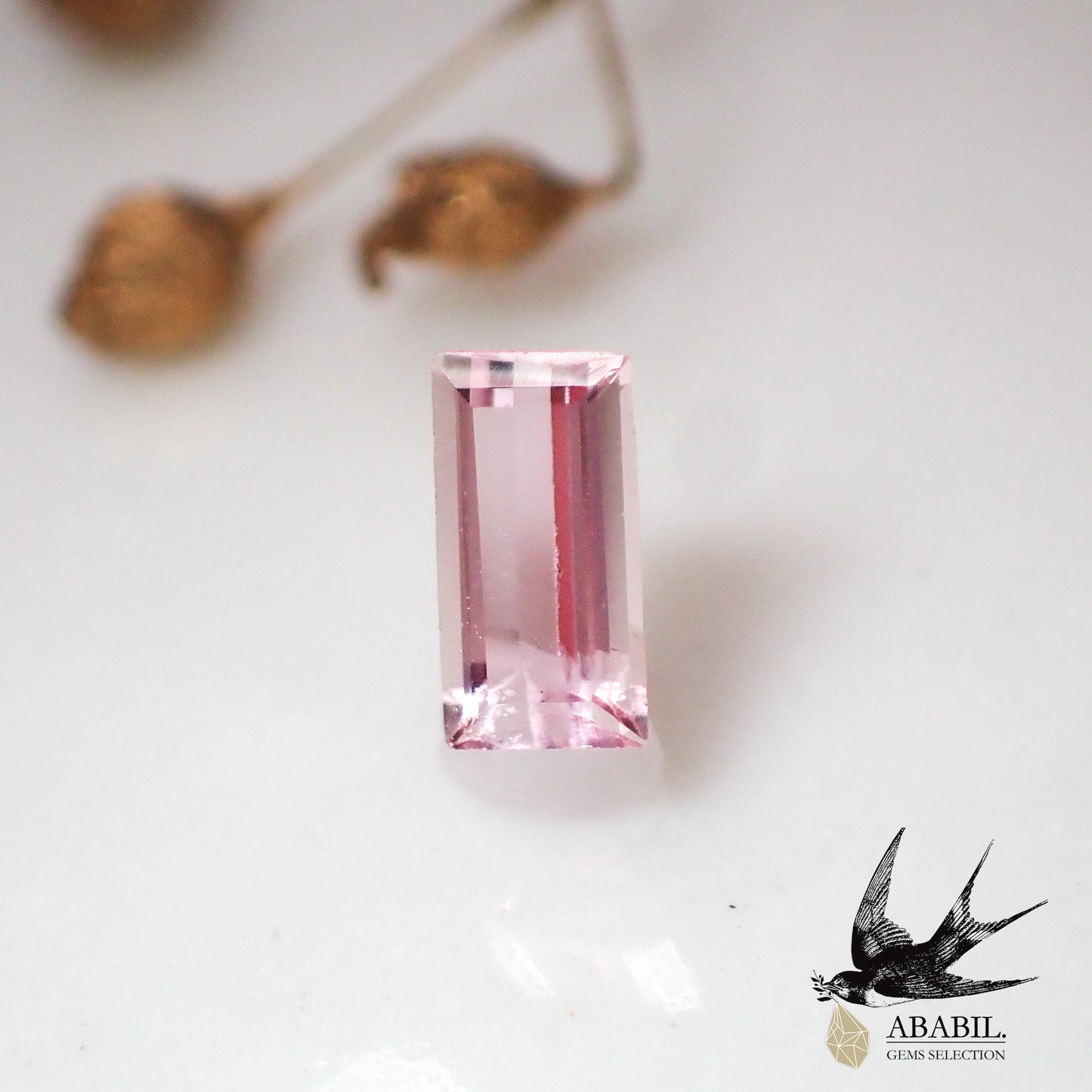 Natural unheated imperial topaz 0.182ct [Brazil] OH type pink 