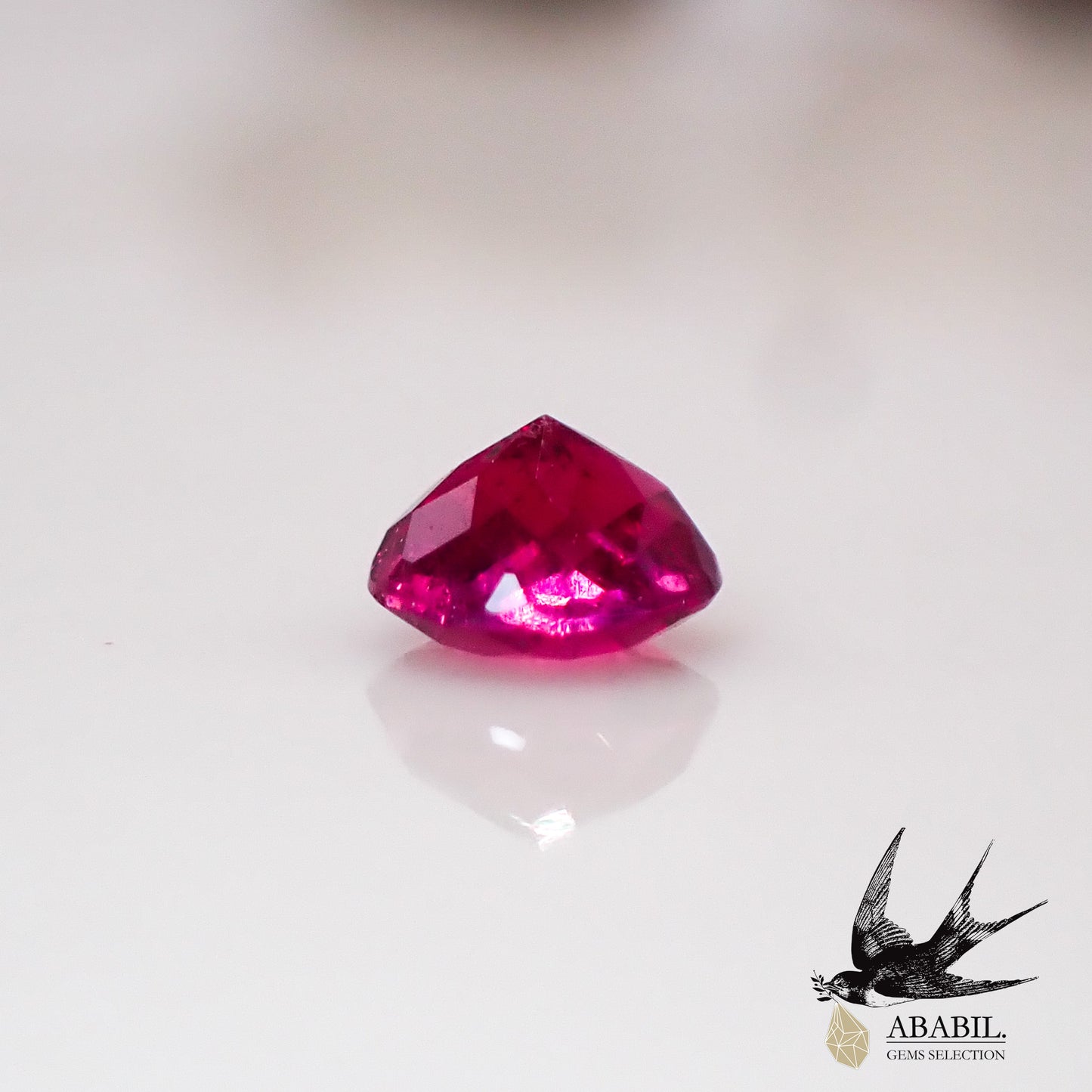 Natural red beryl 0.08ct [USA] ★ Vivid ★ High-quality rare stone ★