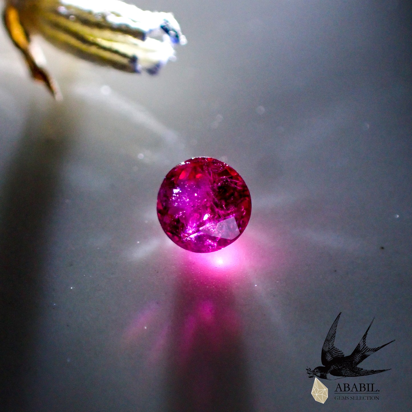 Natural red beryl 0.08ct [USA] ★ Vivid ★ High-quality rare stone ★