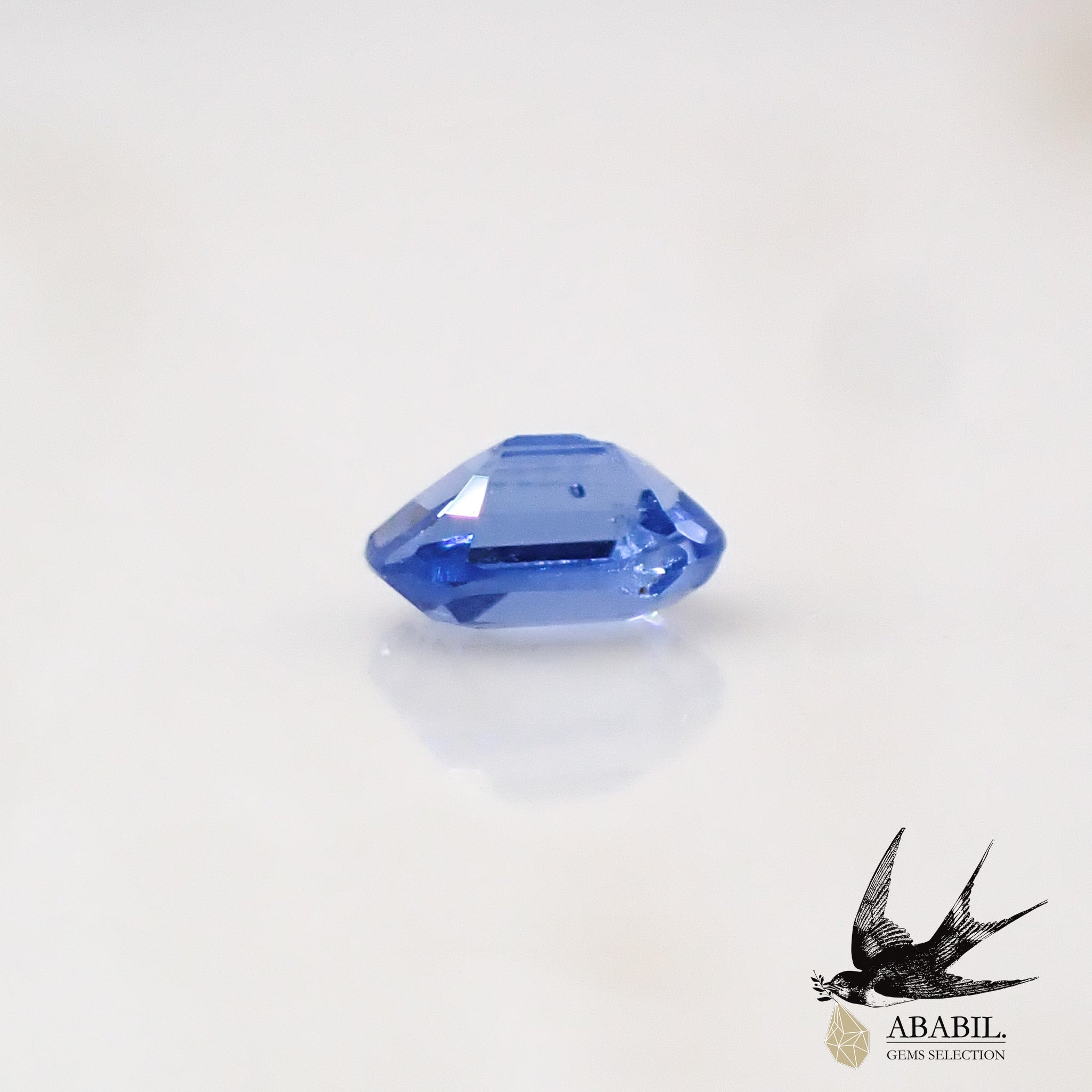 天然コバルトスピネル0.05ct【ベトナム】☆レアストーン☆変色☆