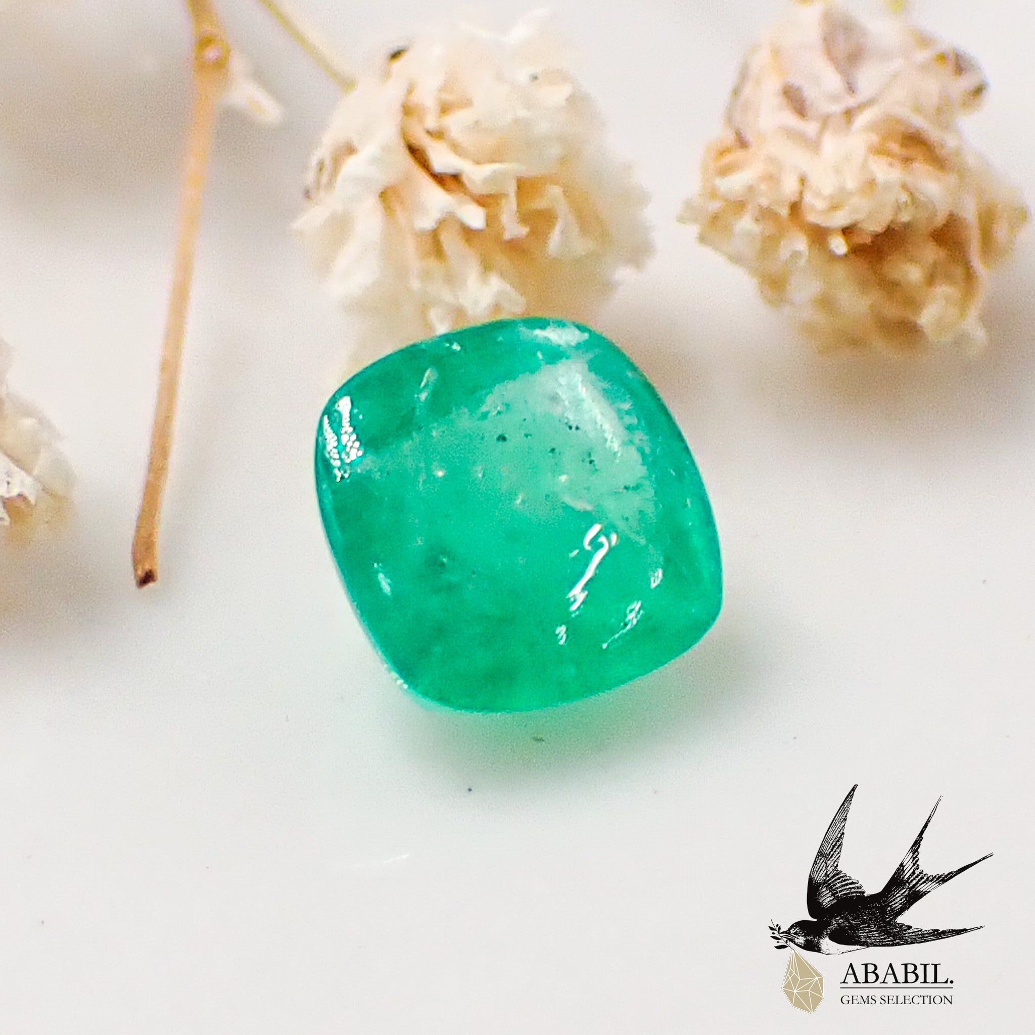 天然エメラルド0.47ct【コロンビア】★シュガーローフカット★ 天然エメラルド0.47ct【コロンビア】☆シュガーローフカット