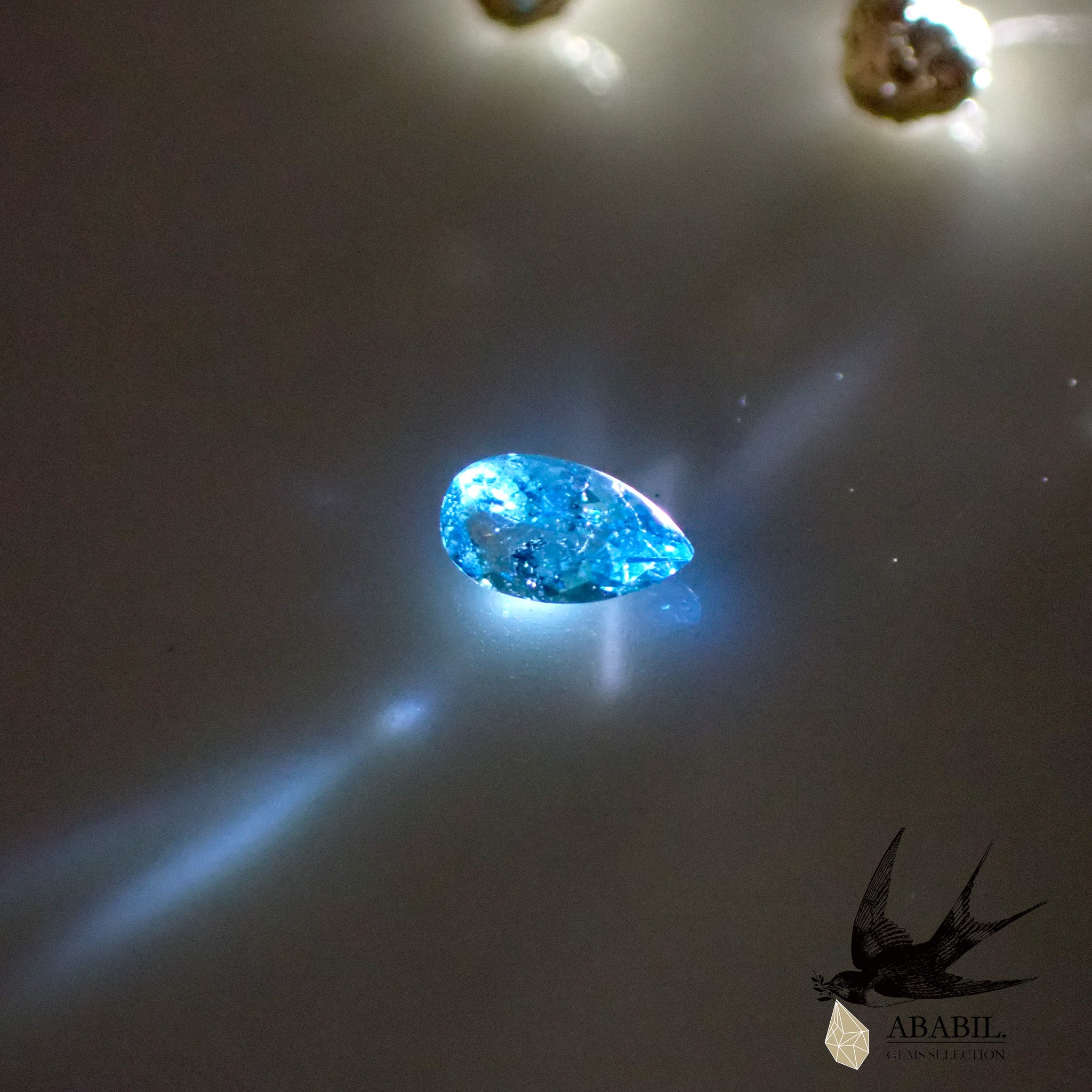 天然パライバトルマリン0.08ct【ブラジル】☆透明感☆ネオン感☆蛍光色