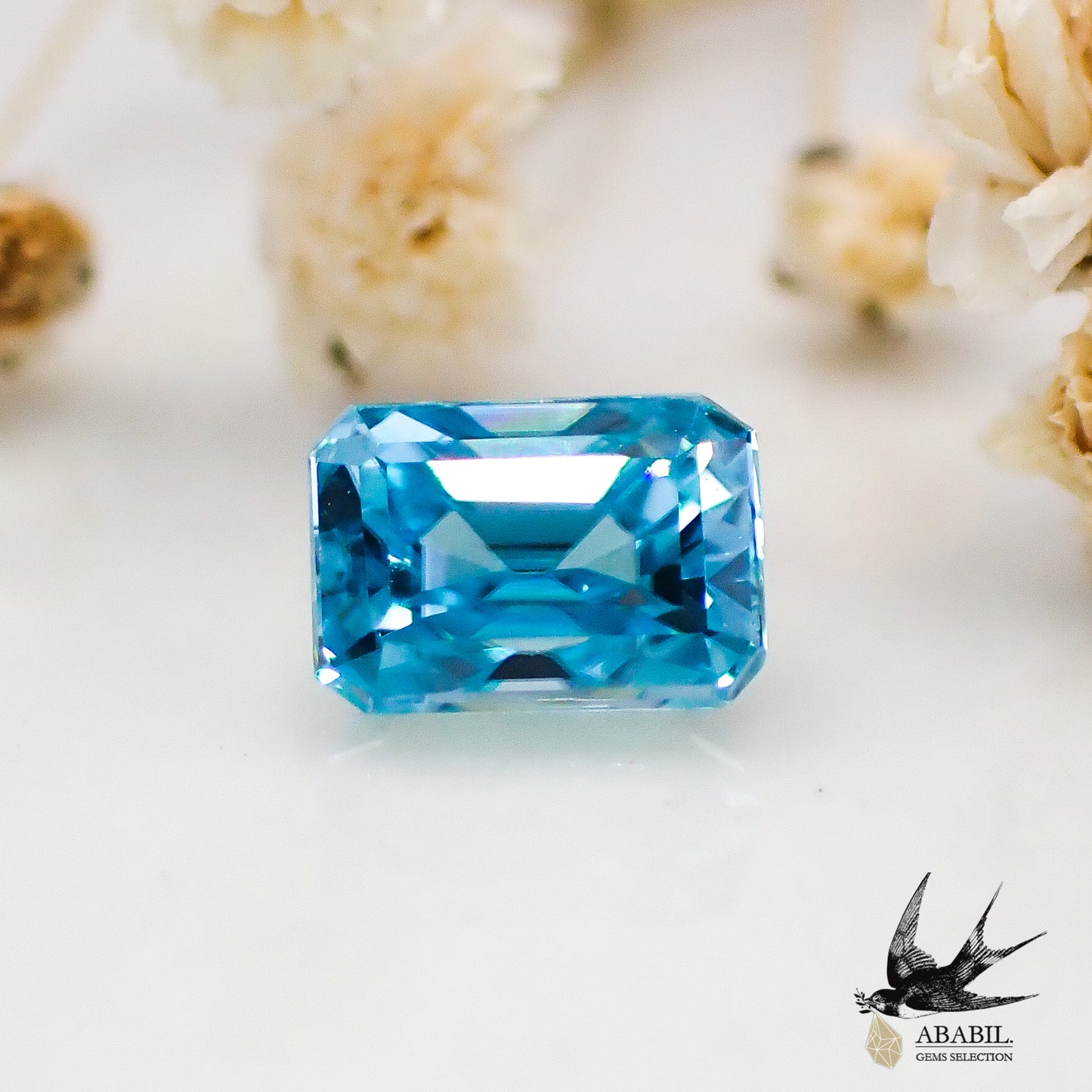 Natural blue zircon 0.848 [Cambodia] Sparkling sky blue 