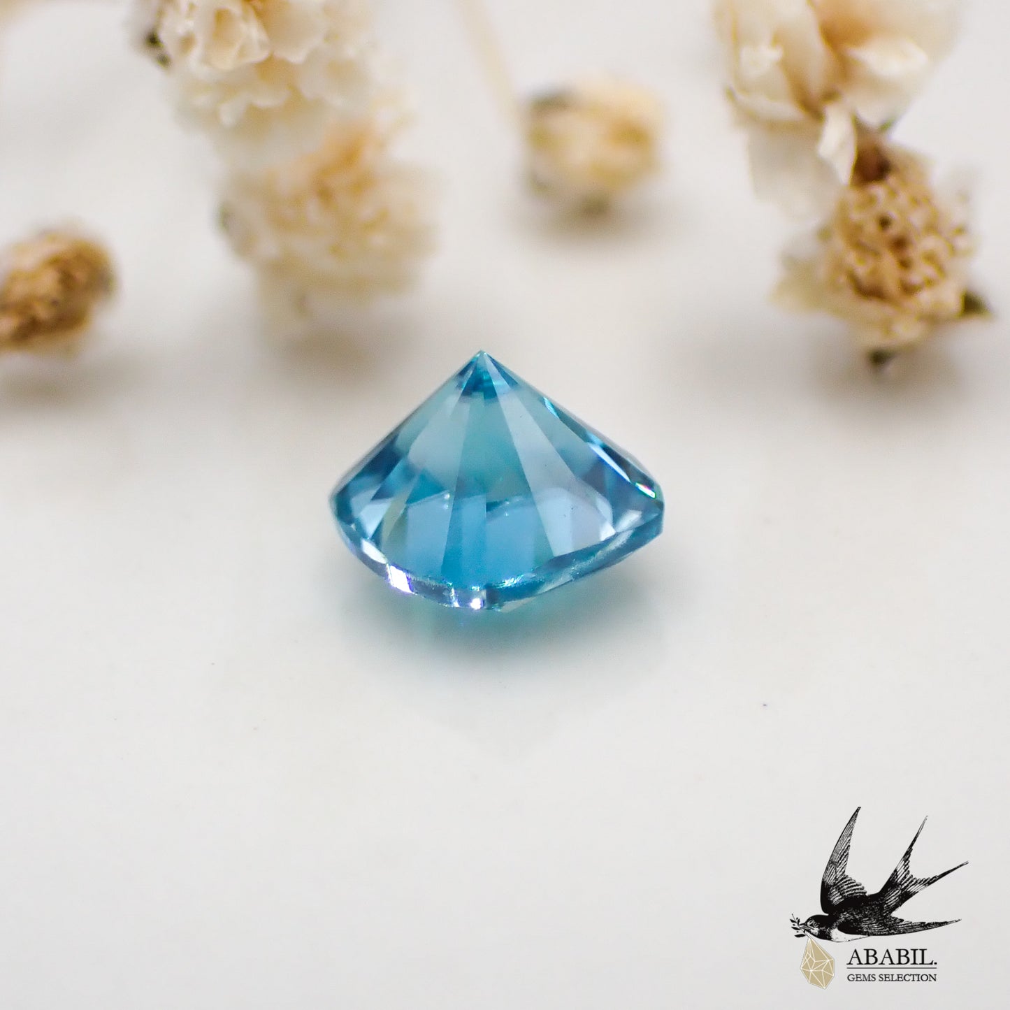 Natural blue zircon 0.970 [Cambodia] Dark vivid blue 