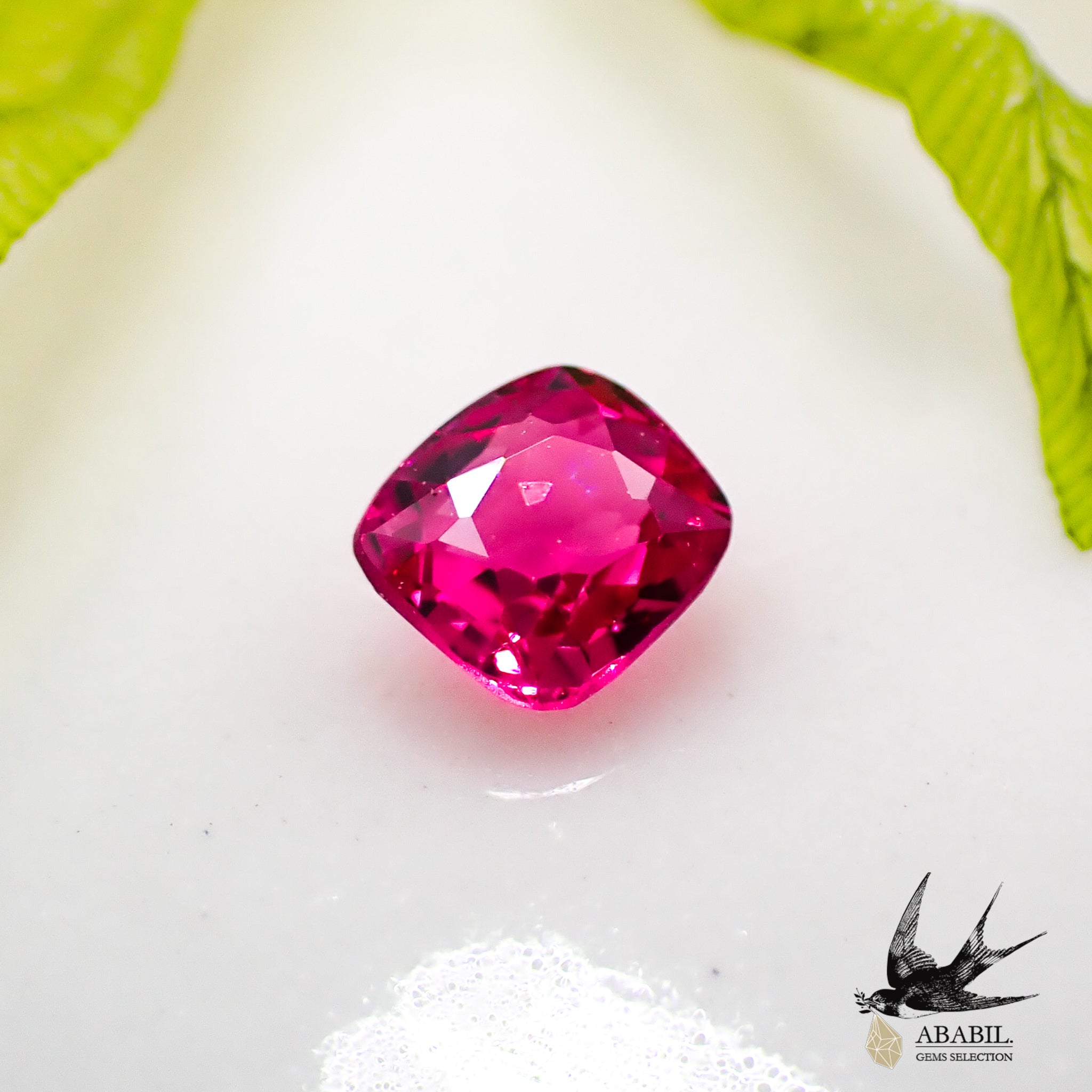 天然レッドスピネル0.143ct【ビルマ】☆華やか専門、蛍光☆ – ABABIL.gems