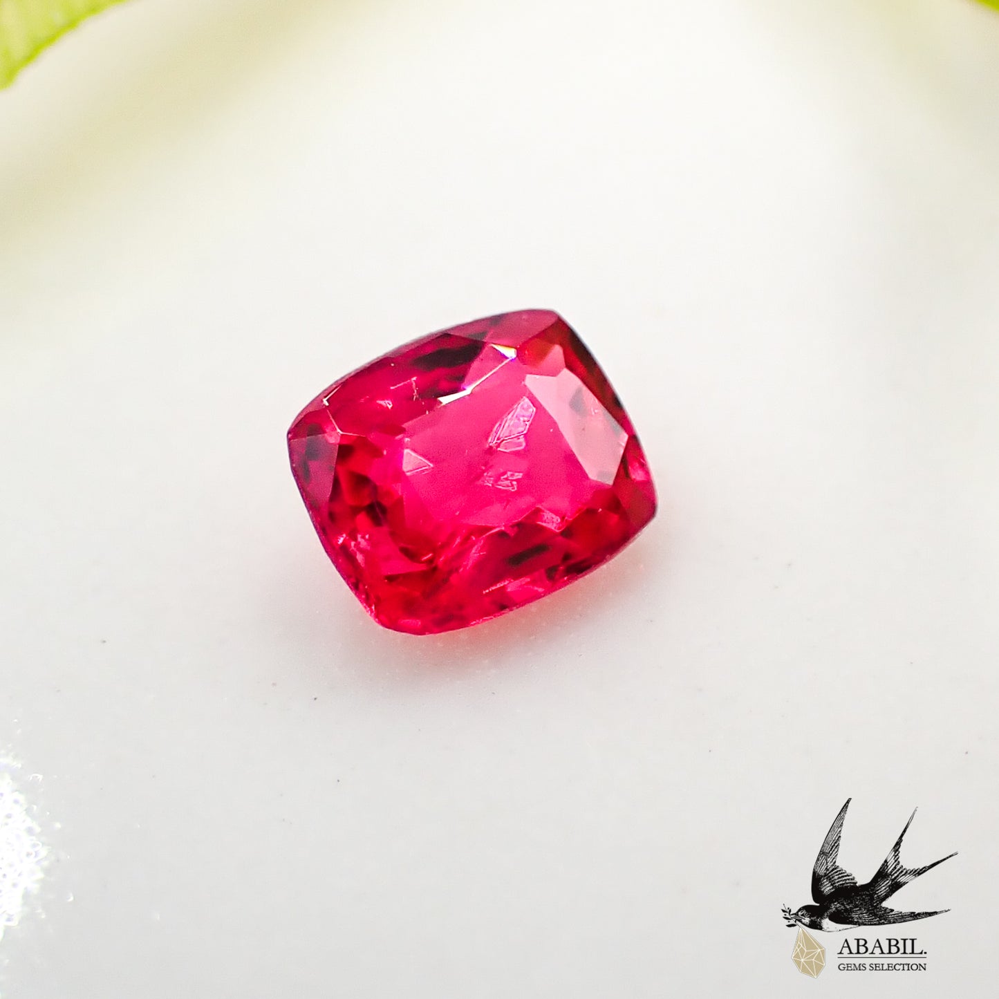 Natural red spinel 0.168ct [Burma] Specializing in gorgeous, fluorescence