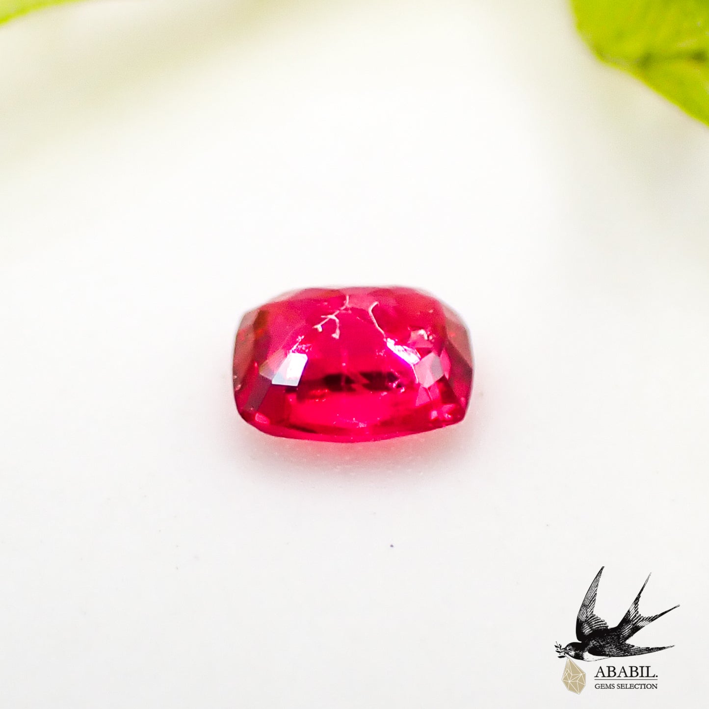 Natural red spinel 0.168ct [Burma] Specializing in gorgeous, fluorescence