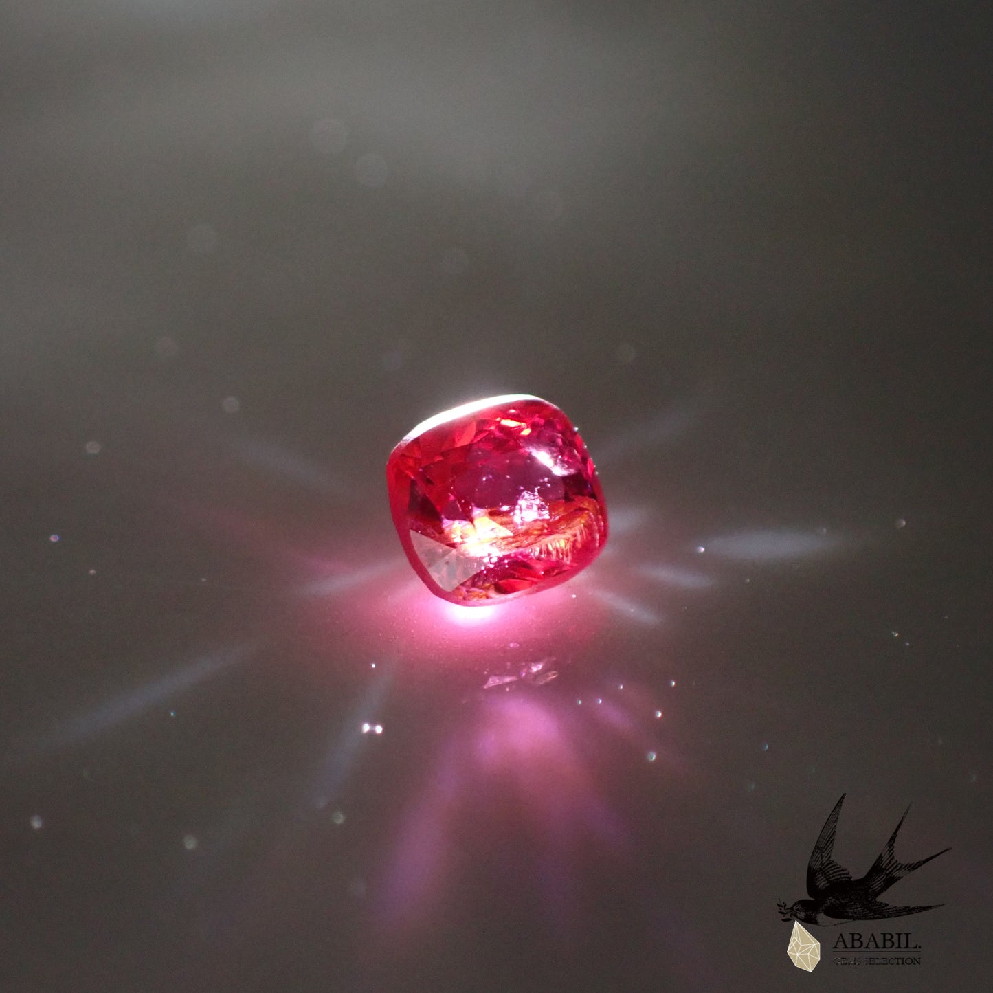 Natural red spinel 0.200ct [Burma] Specializing in gorgeous, fluorescence