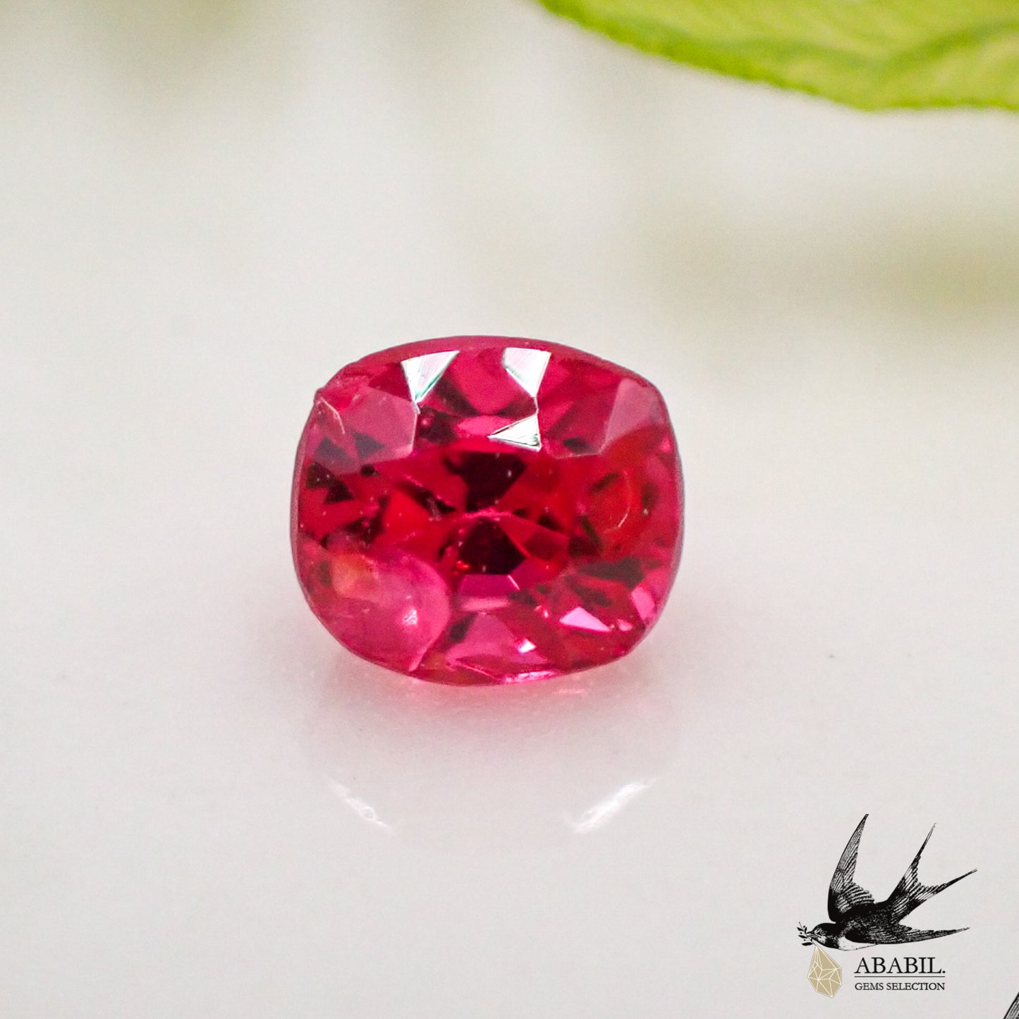 Natural red spinel 0.262ct [Burma] Specializing in gorgeous, fluorescence 