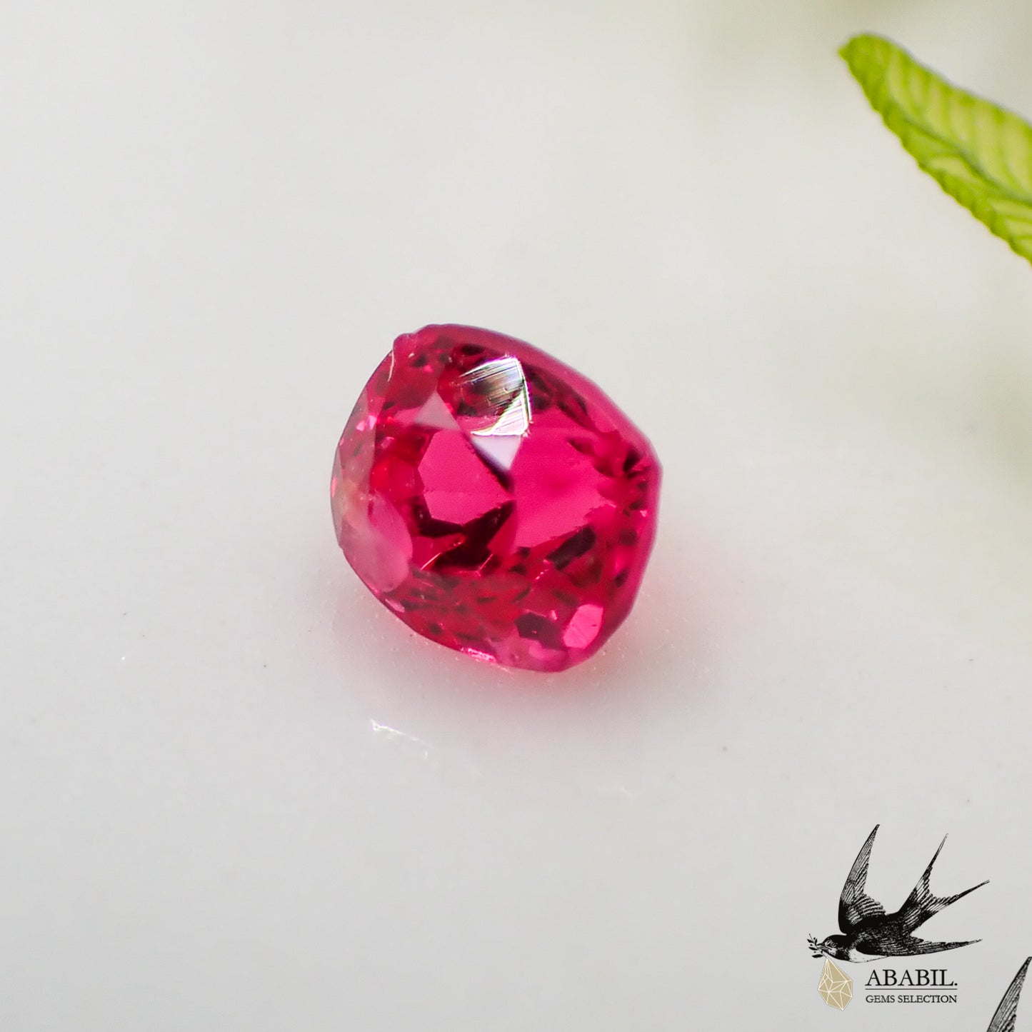 Natural red spinel 0.262ct [Burma] Specializing in gorgeous, fluorescence 