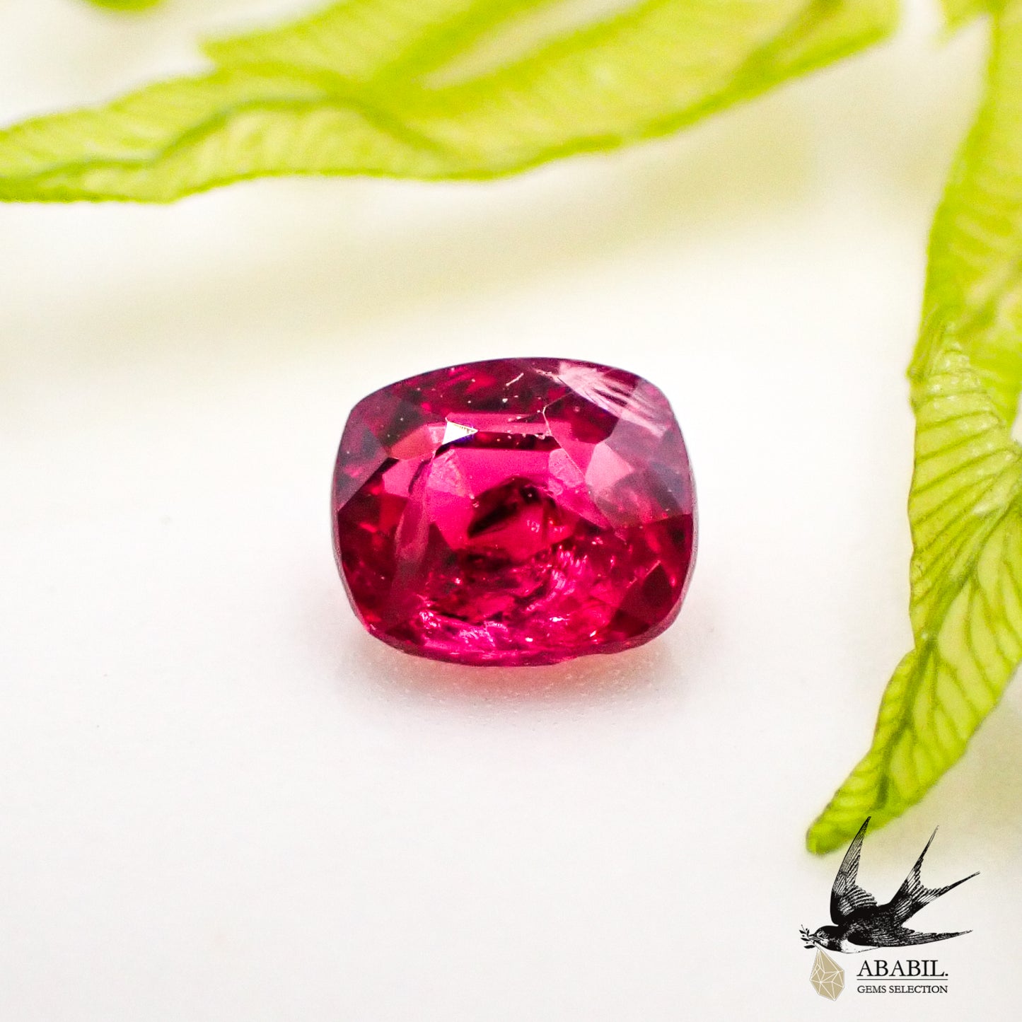 Natural red spinel 0.33ct [Burma] Specializing in gorgeous, fluorescence 