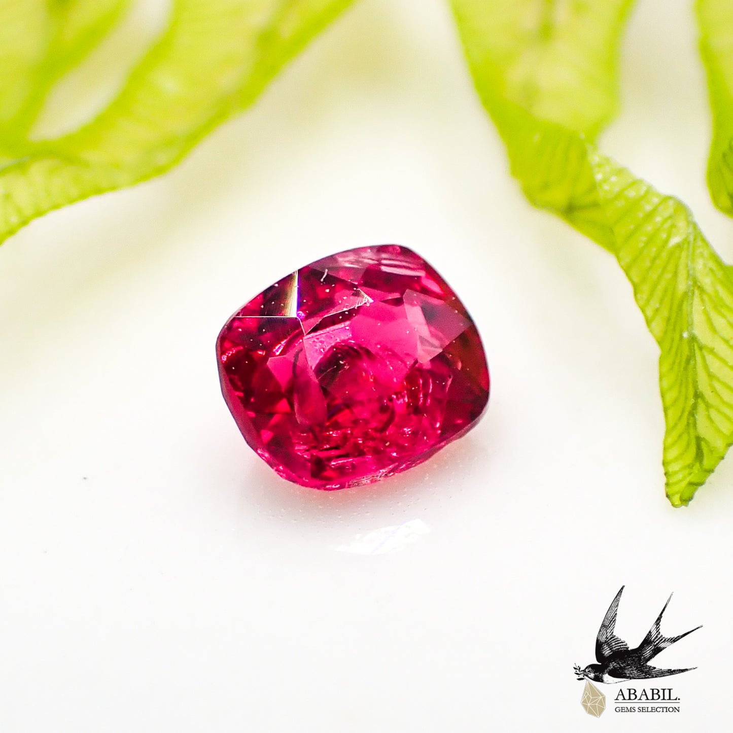 Natural red spinel 0.33ct [Burma] Specializing in gorgeous, fluorescence 