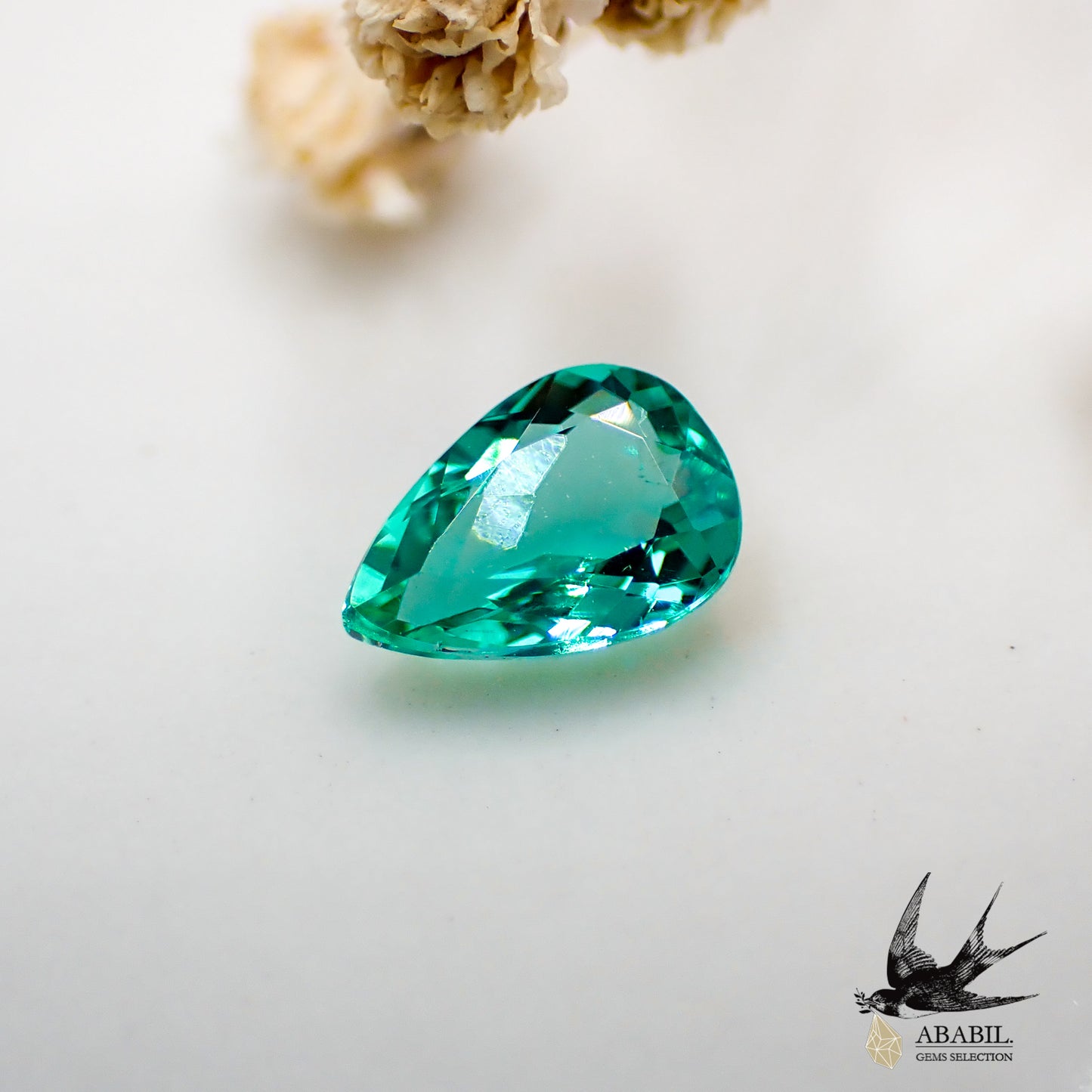 Natural emerald 0.425ct [Brazil] Brilliant green 