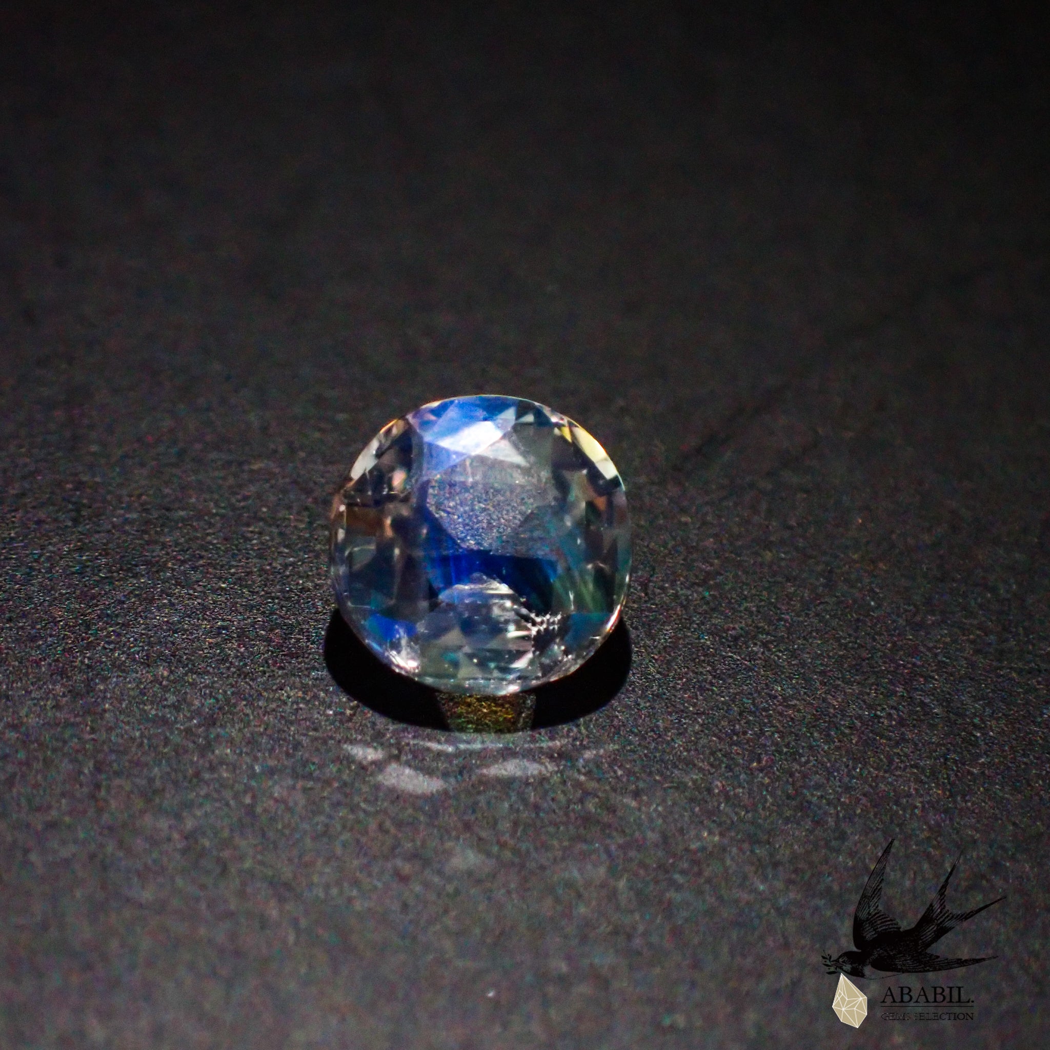 天然レインボームーンストーン0.68ct 【マダガスカル】アンデシン