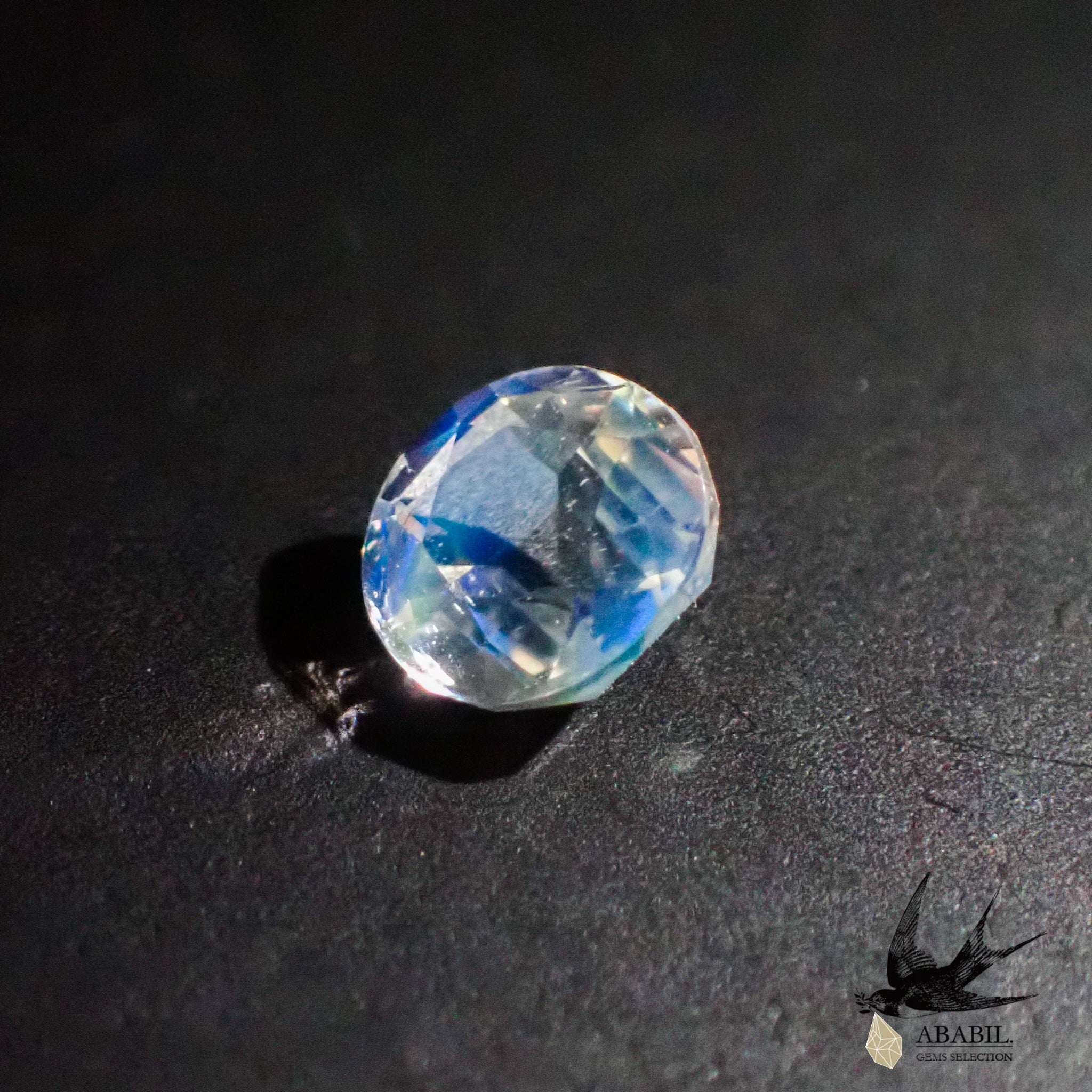 天然レインボームーンストーン0.68ct 【マダガスカル】アンデシン