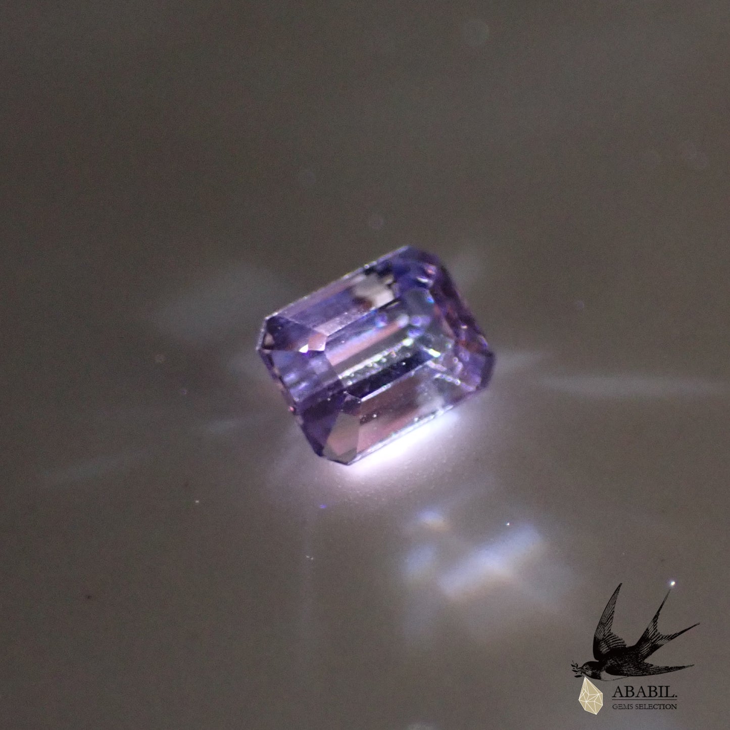 Natural bicolor sapphire 0.314ct [Sri Lanka] ★Pink and purple fluorescence 