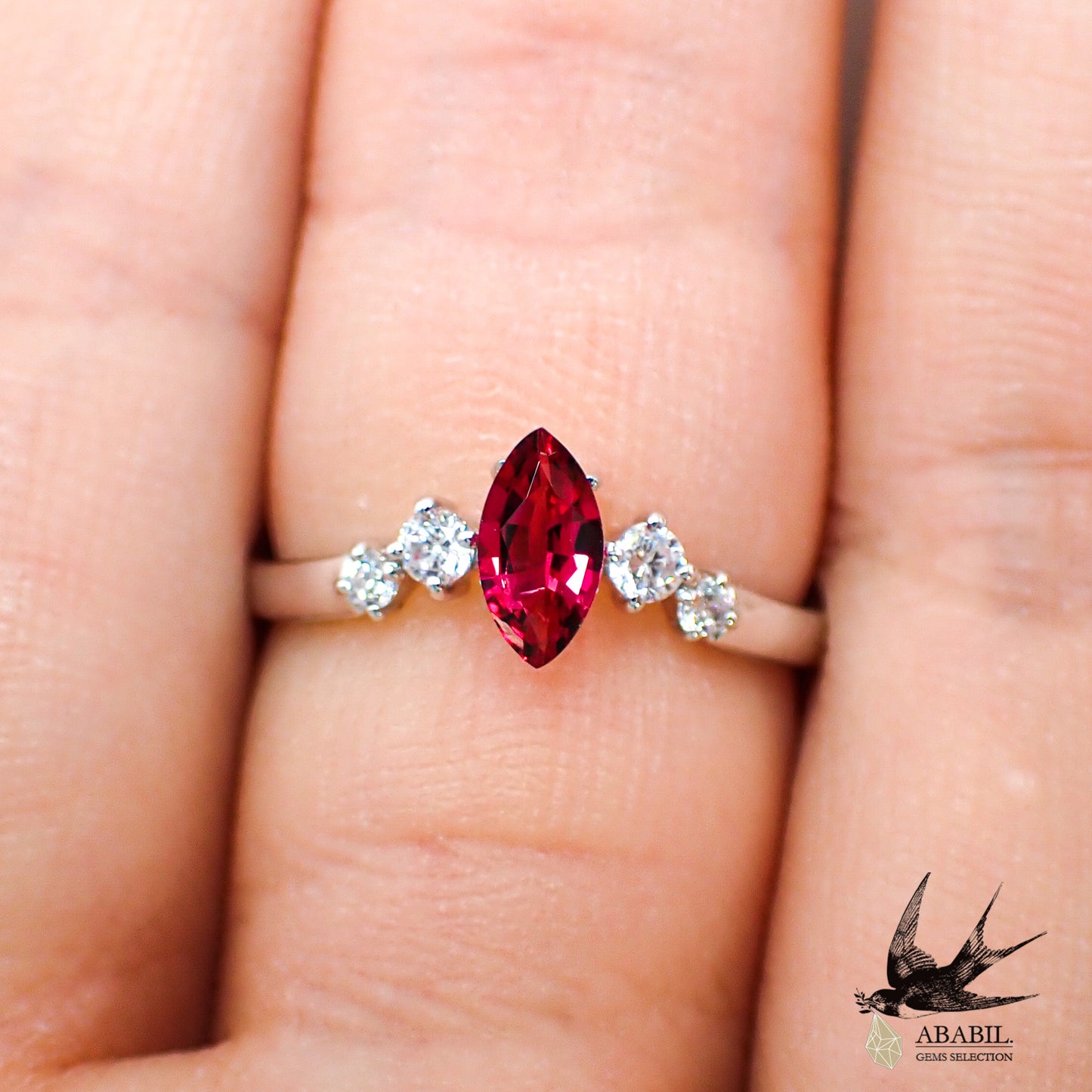 Natural red spinel 0.293ct [Sri Lanka] ★Fluorescence★ 