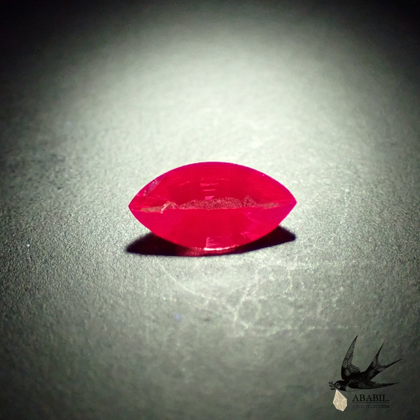 Natural red spinel 0.293ct [Sri Lanka] ★Fluorescence★ 