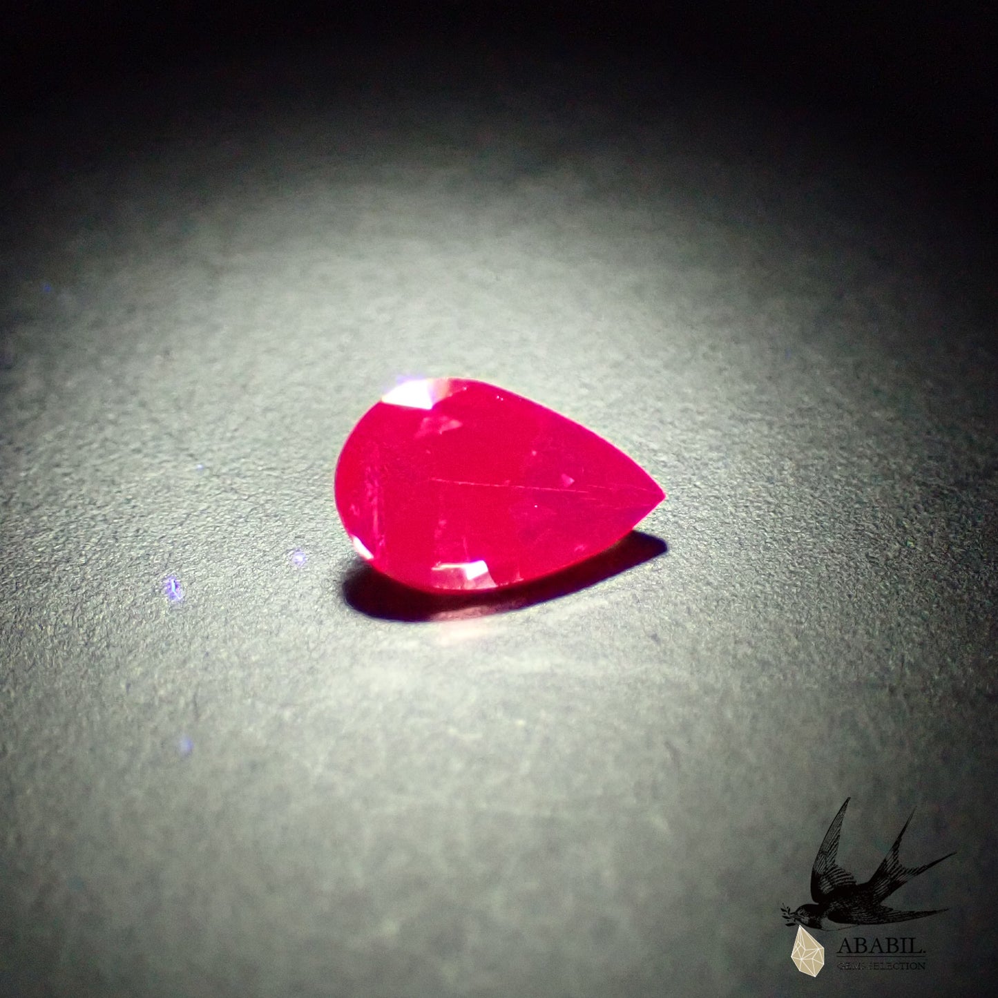 天然紅色尖晶石0.31ct【斯里蘭卡】★熒光★ 